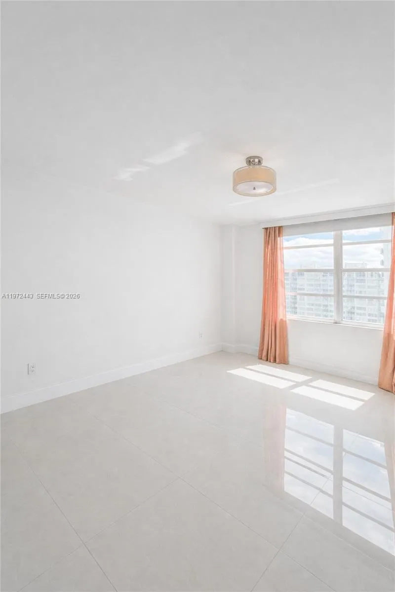 2780 Ne 183rd St 1504, Aventura, Florida 33160, Aventura, Florida 33160, 2 Bedrooms Bedrooms, ,2 BathroomsBathrooms,Residential Lease,For Rent,2780 Ne 183rd St 1504, Aventura, Florida 33160,A11972443