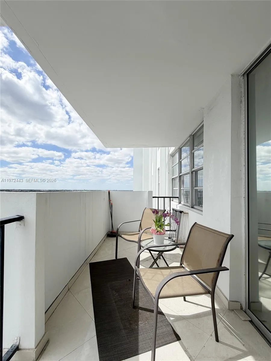 2780 Ne 183rd St 1504, Aventura, Florida 33160, Aventura, Florida 33160, 2 Bedrooms Bedrooms, ,2 BathroomsBathrooms,Residential Lease,For Rent,2780 Ne 183rd St 1504, Aventura, Florida 33160,A11972443