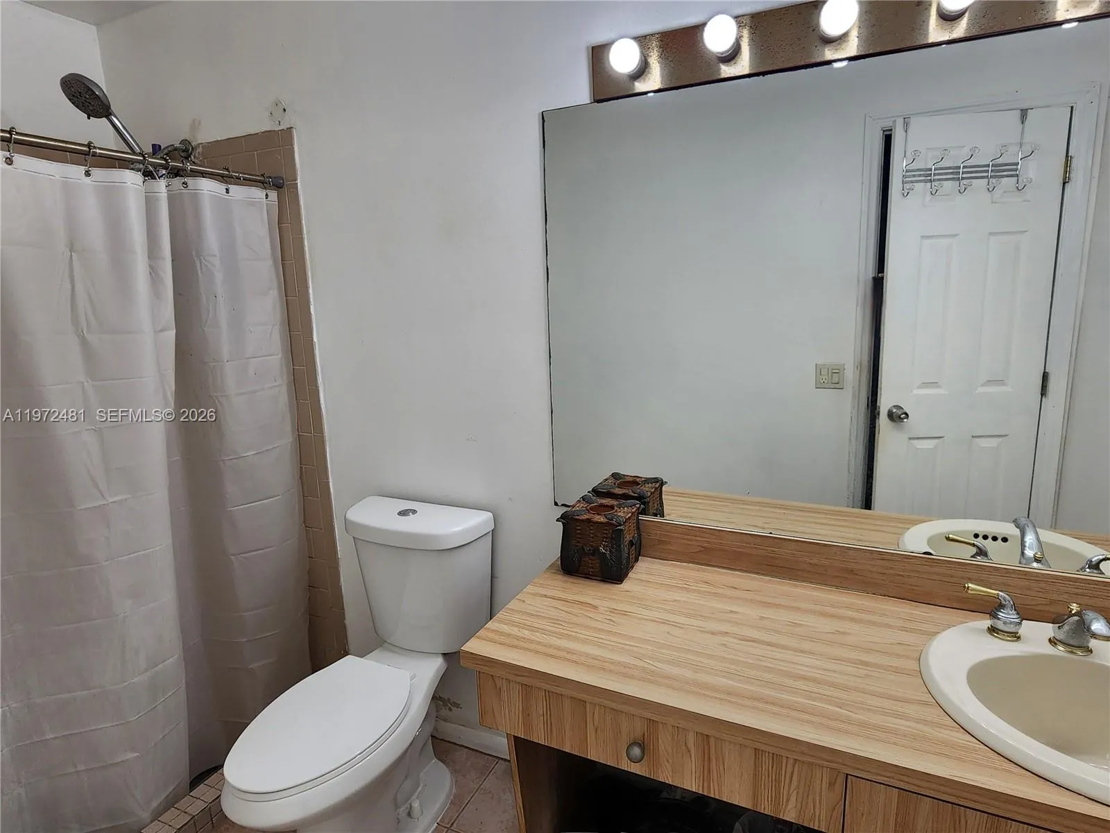 2623 Harding St, Hollywood, Florida 33020, Hollywood, Florida 33020, 4 Bedrooms Bedrooms, ,2 BathroomsBathrooms,Residential,For Sale,2623 Harding St, Hollywood, Florida 33020,A11972481