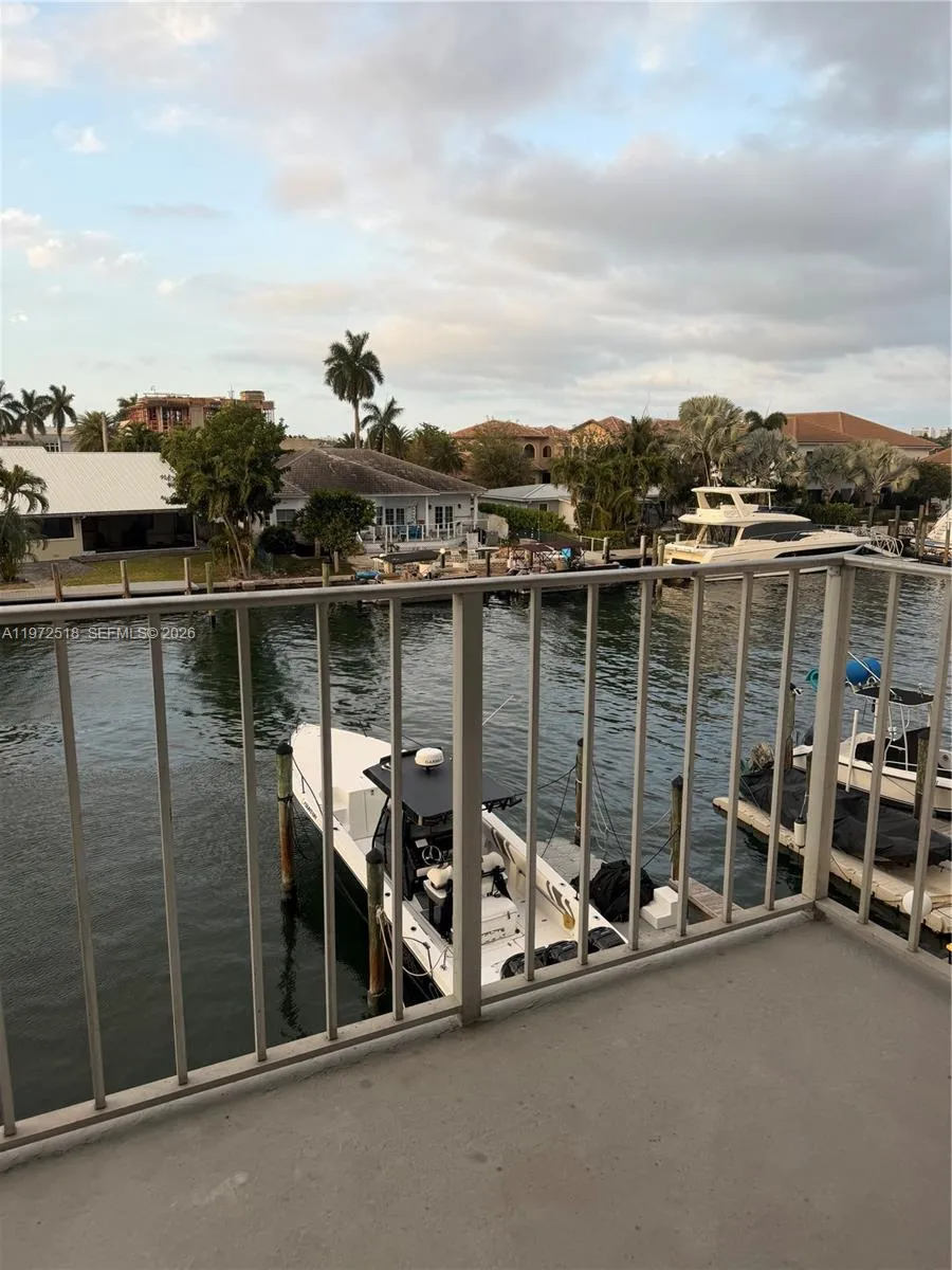 1777 Se 15 Street 320, Fort Lauderdale, Florida 33, Fort Lauderdale, Florida 33316, 1 Bedroom Bedrooms, ,1 BathroomBathrooms,Residential Lease,For Rent,1777 Se 15 Street 320, Fort Lauderdale, Florida 33,A11972518