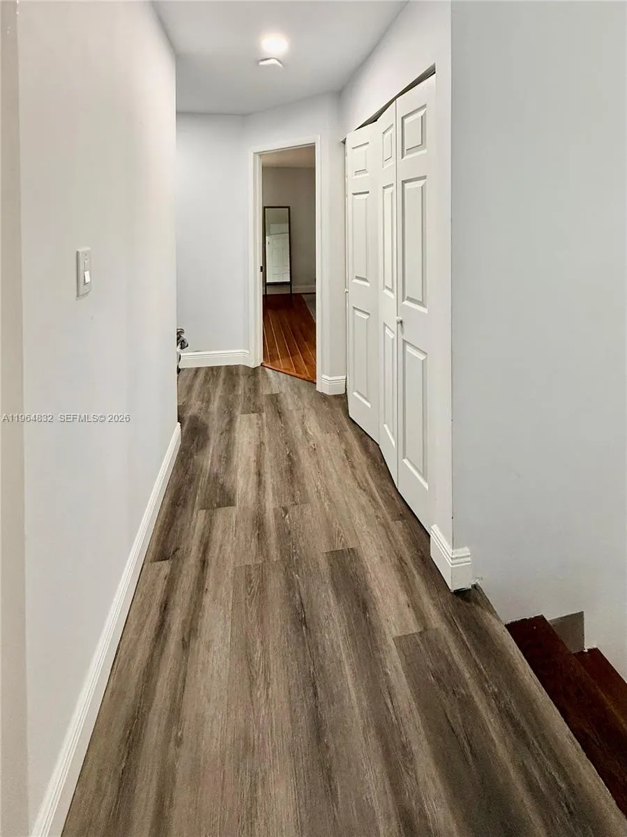 9717 N New River Canal Rd 406, Plantation, Florida, Plantation, Florida 33324, 4 Bedrooms Bedrooms, ,2 BathroomsBathrooms,Residential,For Sale,9717 N New River Canal Rd 406, Plantation, Florida,A11964832