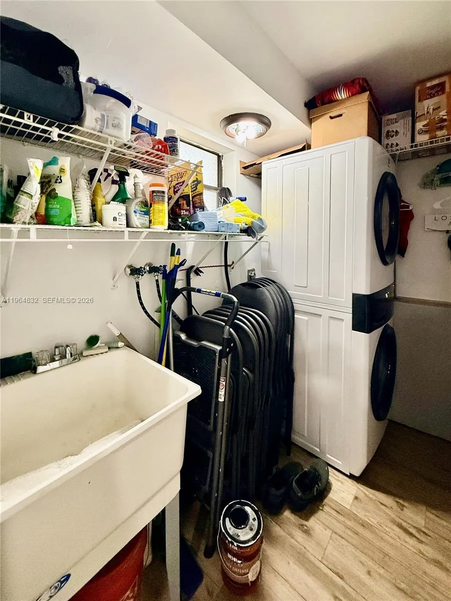 9717 N New River Canal Rd 406, Plantation, Florida, Plantation, Florida 33324, 3 Bedrooms Bedrooms, ,2 BathroomsBathrooms,Residential,For Sale,9717 N New River Canal Rd 406, Plantation, Florida,A11964832