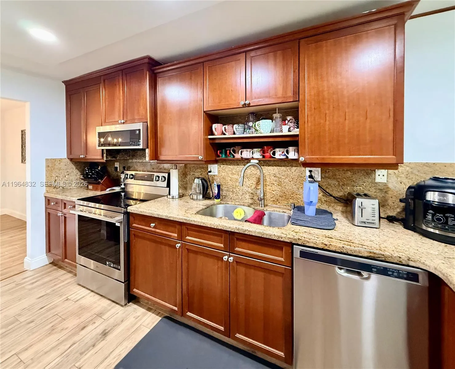 9717 N New River Canal Rd 406, Plantation, Florida, Plantation, Florida 33324, 3 Bedrooms Bedrooms, ,2 BathroomsBathrooms,Residential,For Sale,9717 N New River Canal Rd 406, Plantation, Florida,A11964832