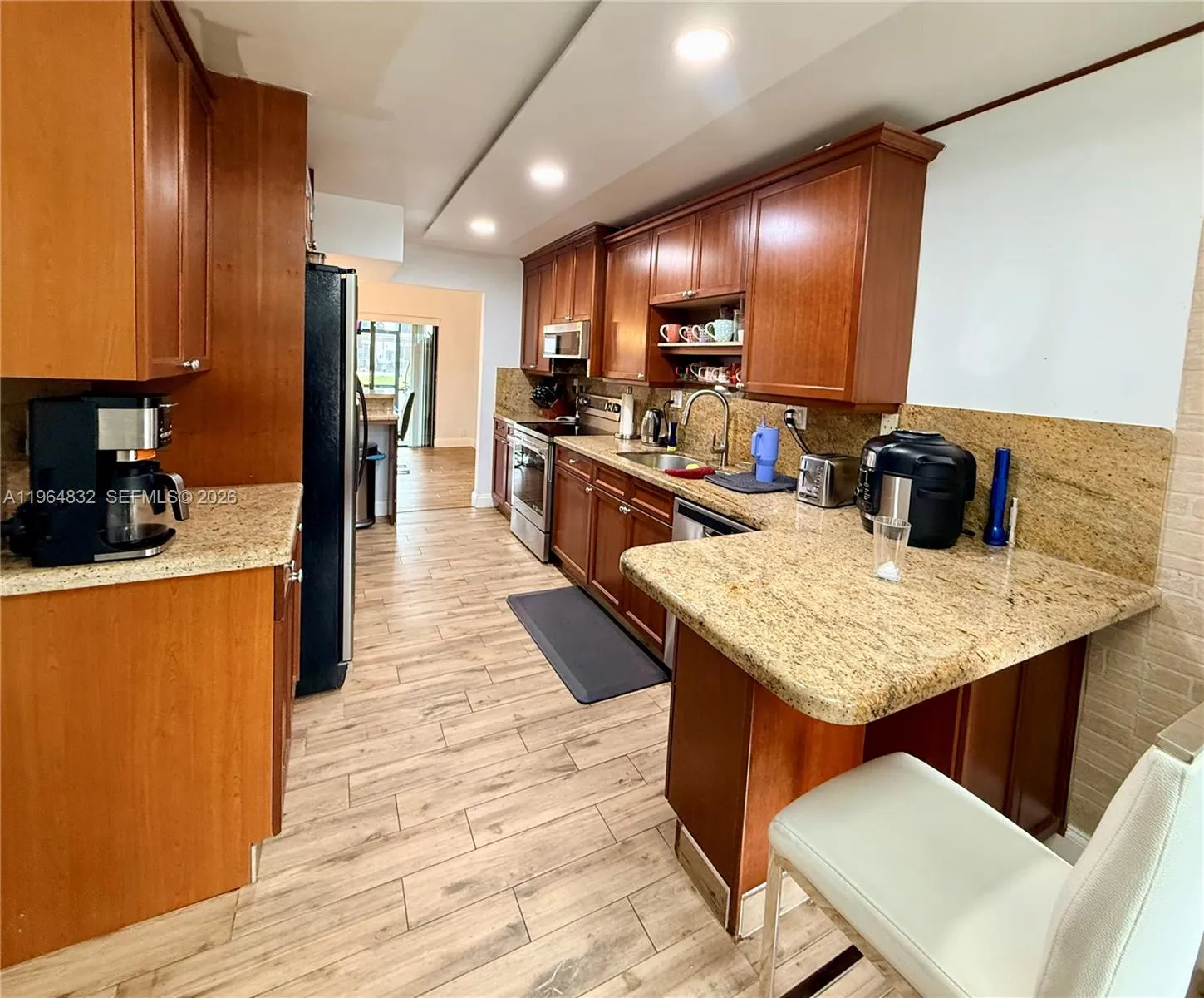 9717 N New River Canal Rd 406, Plantation, Florida, Plantation, Florida 33324, 4 Bedrooms Bedrooms, ,2 BathroomsBathrooms,Residential,For Sale,9717 N New River Canal Rd 406, Plantation, Florida,A11964832