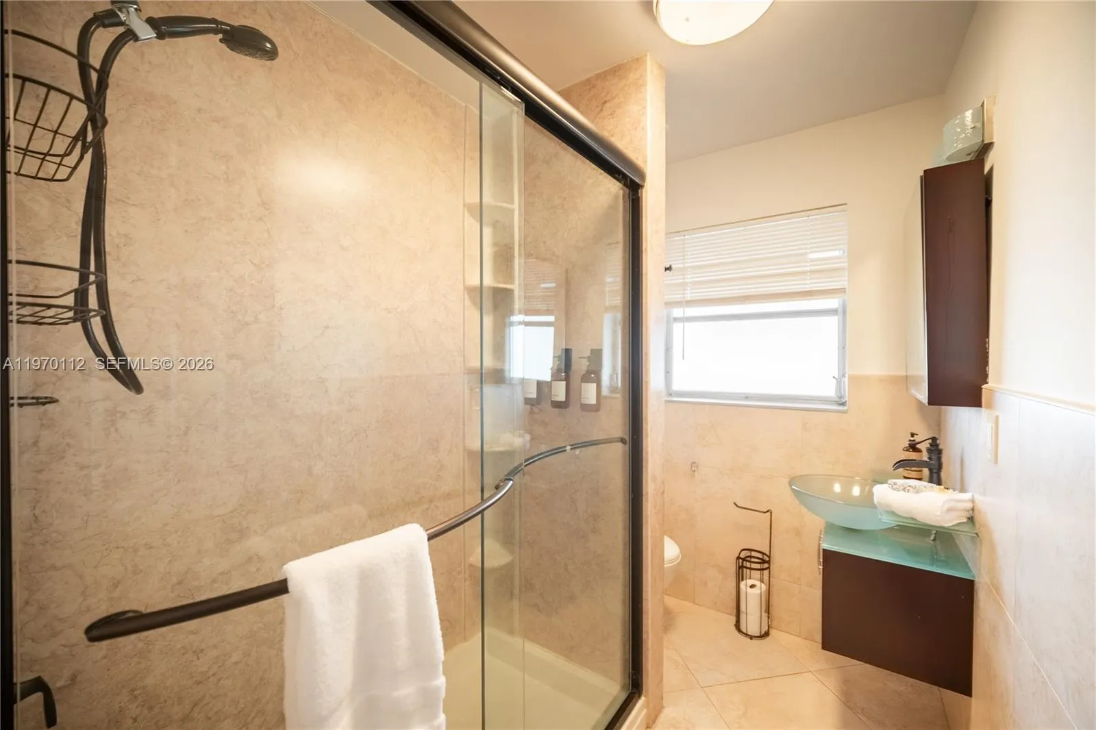 Guest Full Bath