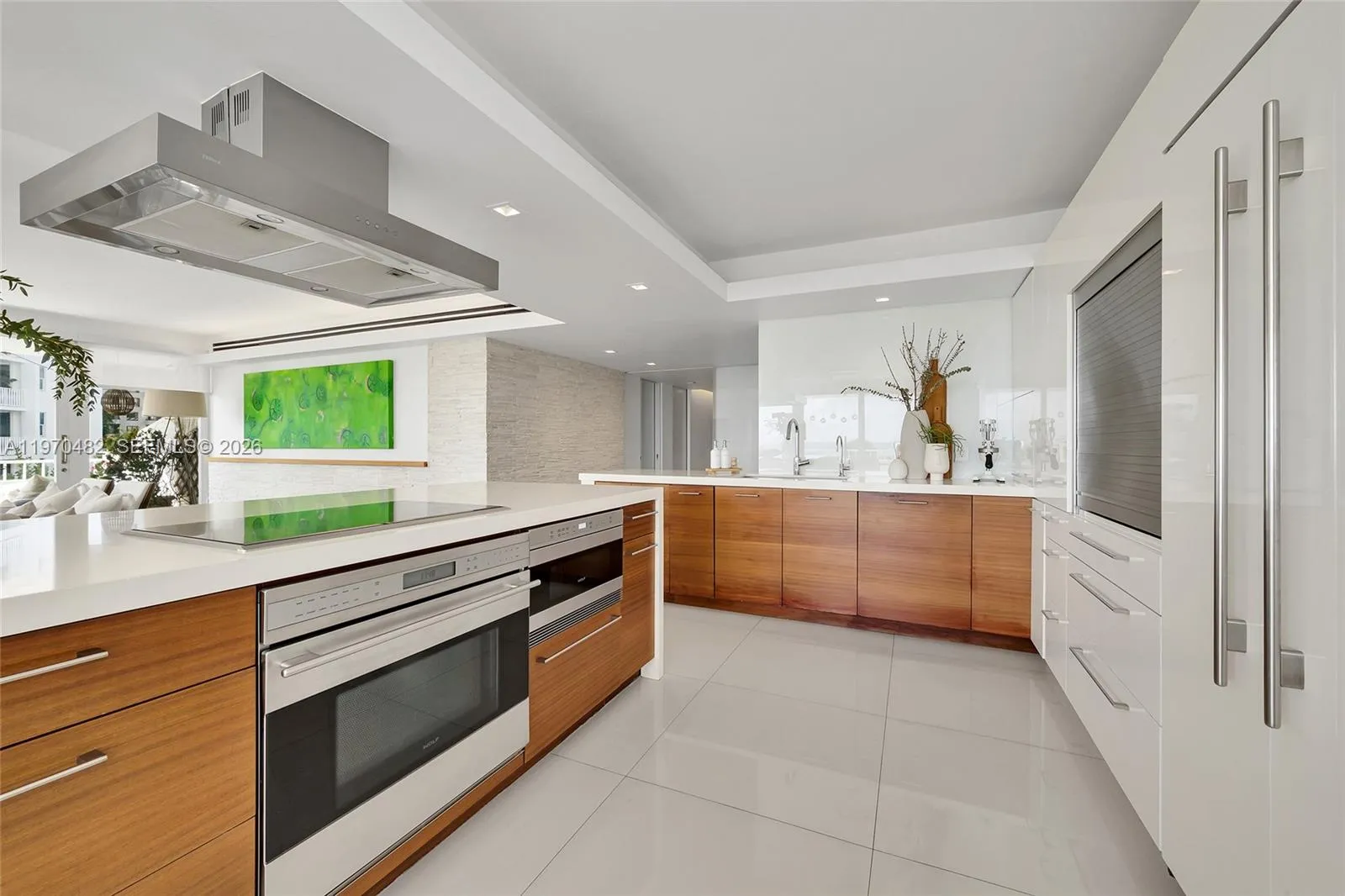 199 Ocean Lane Dr 401, Key Biscayne, Florida 33149, Key Biscayne, Florida 33149, 4 Bedrooms Bedrooms, ,3 BathroomsBathrooms,Residential,For Sale,199 Ocean Lane Dr 401, Key Biscayne, Florida 33149,A11970482