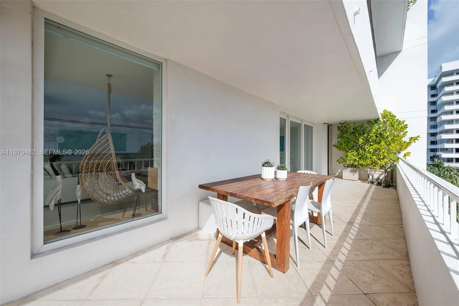 199 Ocean Lane Dr 401, Key Biscayne, Florida 33149, Key Biscayne, Florida 33149, 4 Bedrooms Bedrooms, ,3 BathroomsBathrooms,Residential,For Sale,199 Ocean Lane Dr 401, Key Biscayne, Florida 33149,A11970482