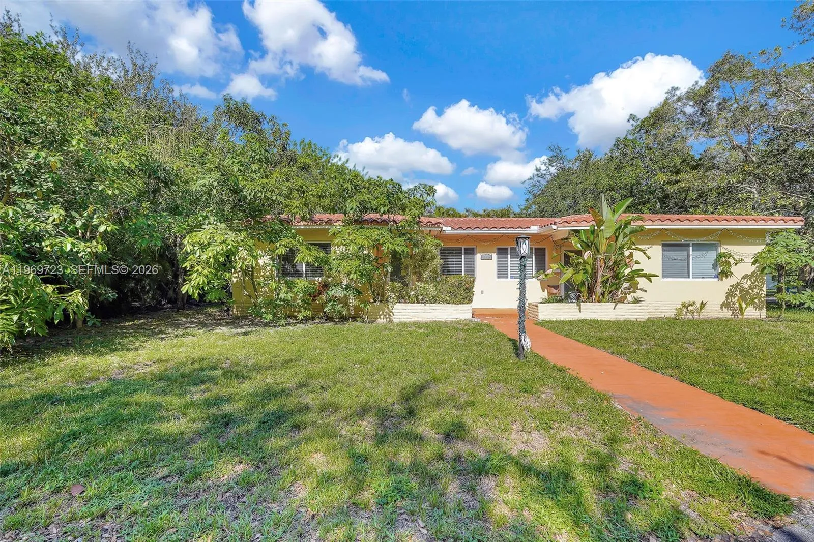 11919 Ne 8th Ave, Biscayne Park, Florida 33161, Biscayne Park, Florida 33161, ,Residential Income,For Sale,11919 Ne 8th Ave, Biscayne Park, Florida 33161,A11969723