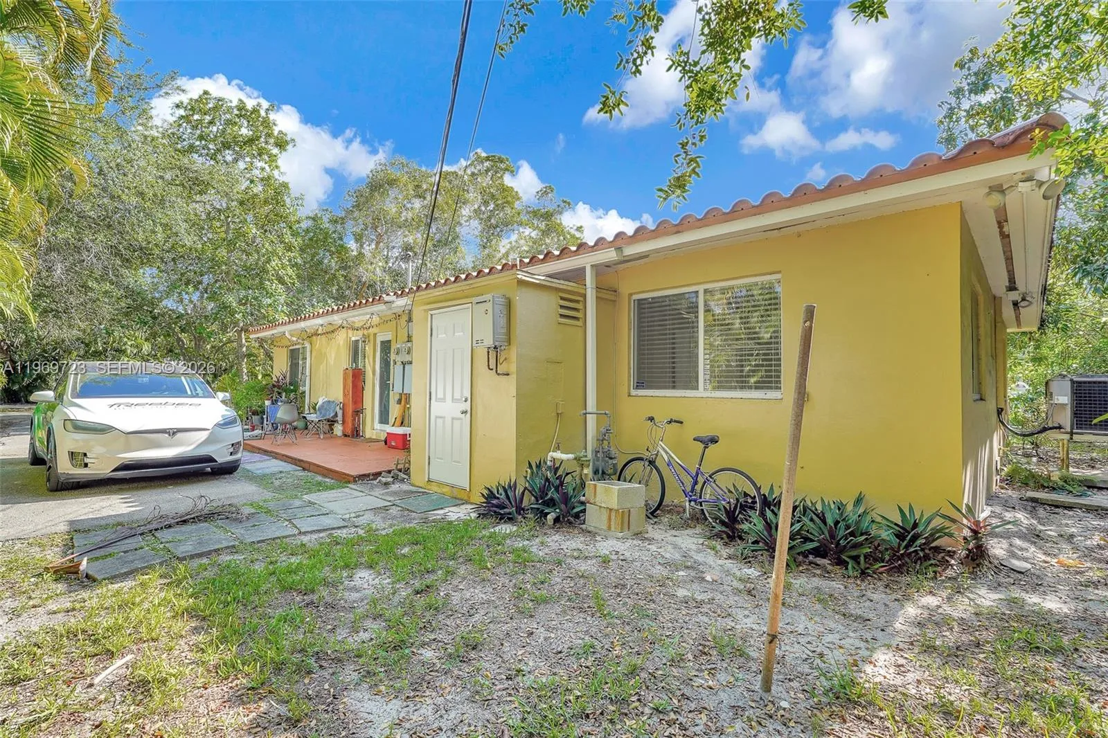 11919 Ne 8th Ave, Biscayne Park, Florida 33161, Biscayne Park, Florida 33161, ,Residential Income,For Sale,11919 Ne 8th Ave, Biscayne Park, Florida 33161,A11969723