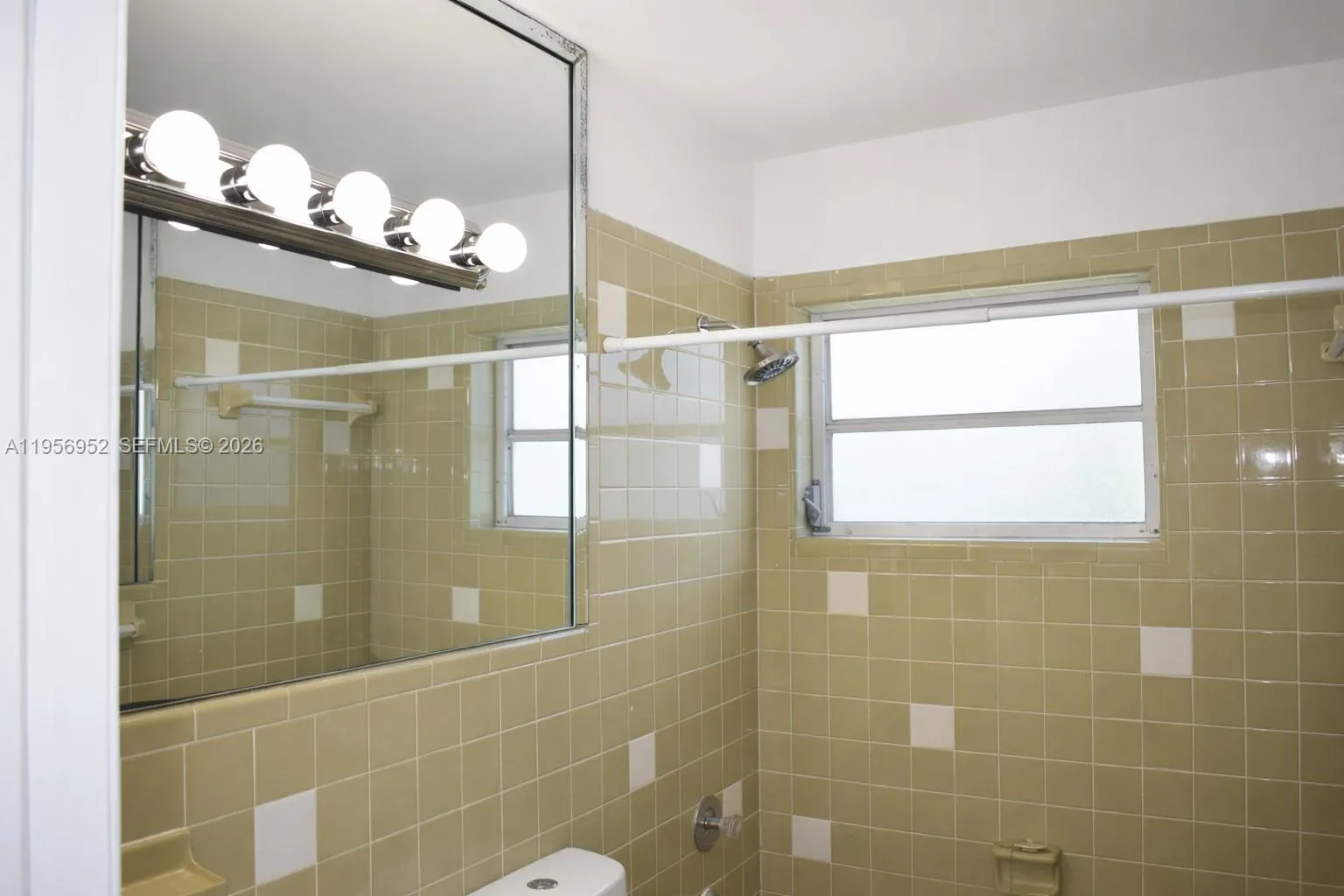 1100 Ne 9th Ave 303, Fort Lauderdale, Florida 3330, Fort Lauderdale, Florida 33304, 1 Bedroom Bedrooms, ,1 BathroomBathrooms,Residential Lease,For Rent,1100 Ne 9th Ave 303, Fort Lauderdale, Florida 3330,A11956952