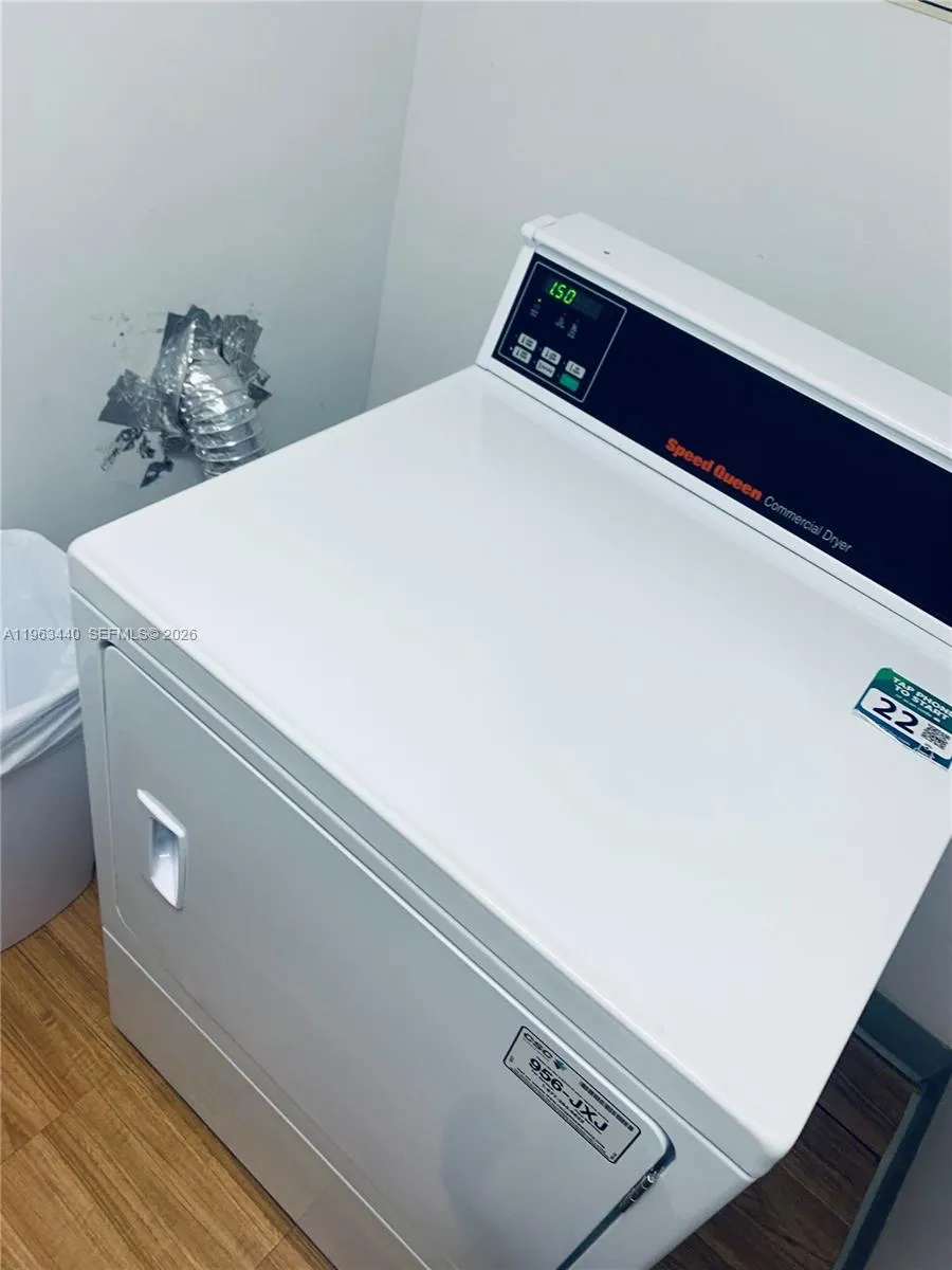 801 Brickell Bay Dr 1470, Miami, Florida 33131, Miami, Florida 33131, 2 Bedrooms Bedrooms, ,2 BathroomsBathrooms,Residential Lease,For Rent,801 Brickell Bay Dr 1470, Miami, Florida 33131,A11963440