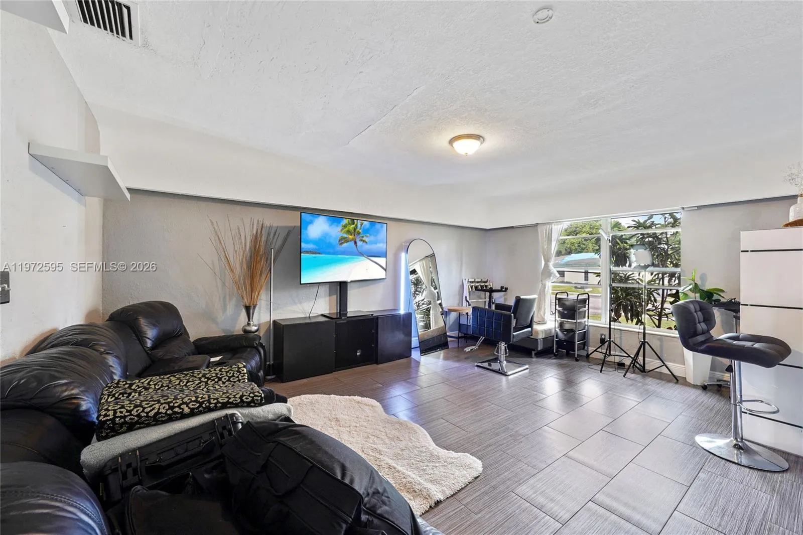 2534 Monroe St, Hollywood, Florida 33020, Hollywood, Florida 33020, 3 Bedrooms Bedrooms, ,2 BathroomsBathrooms,Residential Lease,For Rent,2534 Monroe St, Hollywood, Florida 33020,A11972595