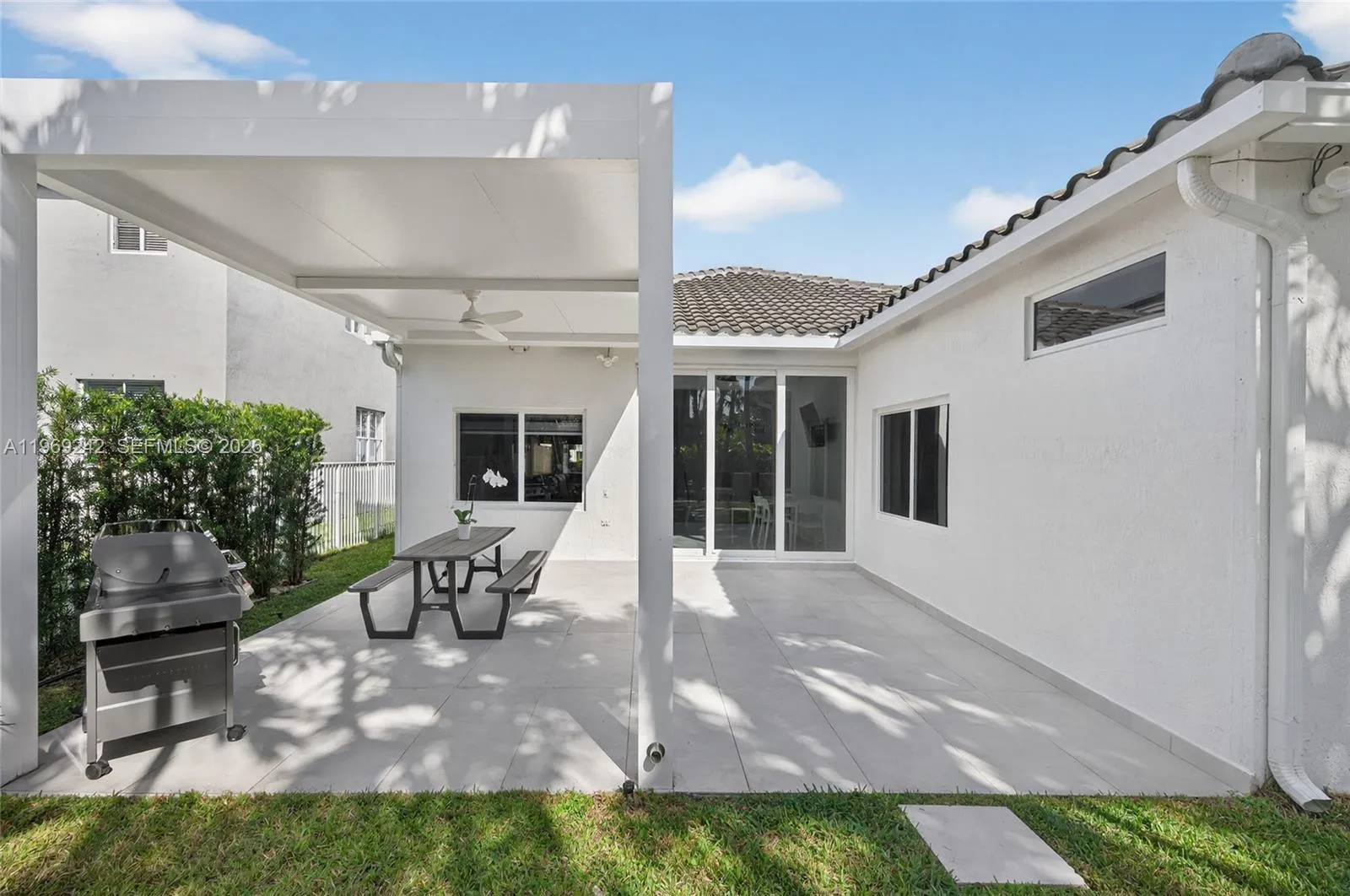 4115 Sabal Ridge Cir, Weston, Florida 33331, Weston, Florida 33331, 3 Bedrooms Bedrooms, ,2 BathroomsBathrooms,Residential,For Sale,4115 Sabal Ridge Cir, Weston, Florida 33331,A11969242