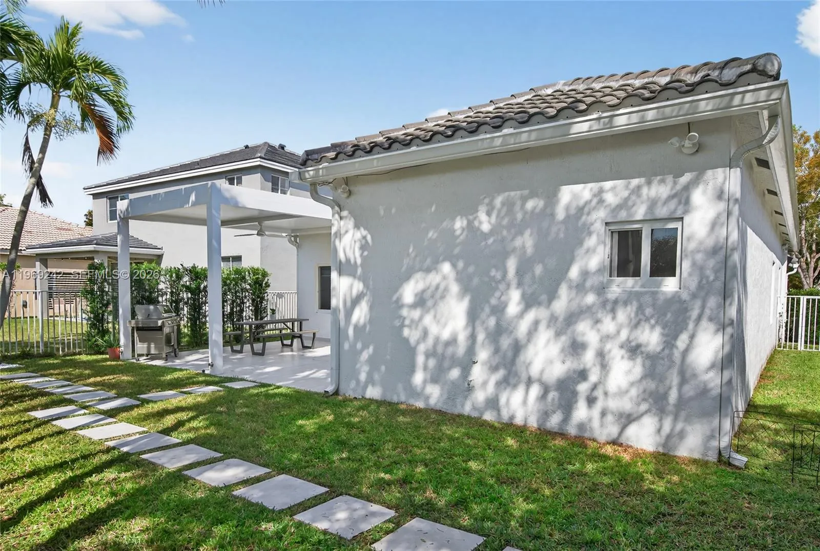 4115 Sabal Ridge Cir, Weston, Florida 33331, Weston, Florida 33331, 3 Bedrooms Bedrooms, ,2 BathroomsBathrooms,Residential,For Sale,4115 Sabal Ridge Cir, Weston, Florida 33331,A11969242