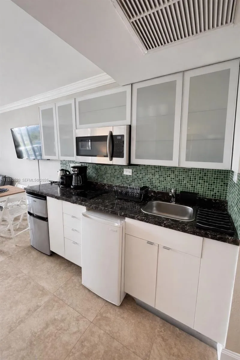 19201 Collins Ave 436, Sunny Isles Beach, Florida, Sunny Isles Beach, Florida 33160, ,1 BathroomBathrooms,Residential Lease,For Rent,19201 Collins Ave 436, Sunny Isles Beach, Florida ,A11970520