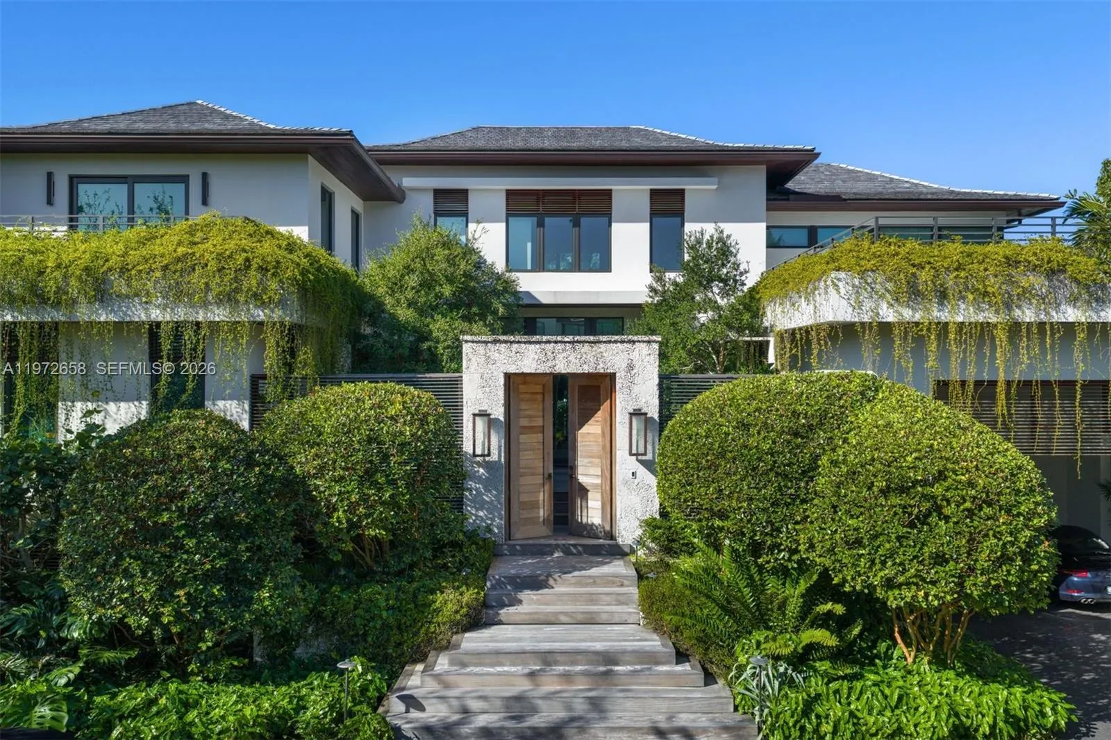 6850 Sunrise Ct, Coral Gables, Florida 33133, Coral Gables, Florida 33133, 6 Bedrooms Bedrooms, ,6 BathroomsBathrooms,Residential,For Sale,6850 Sunrise Ct, Coral Gables, Florida 33133,A11972658