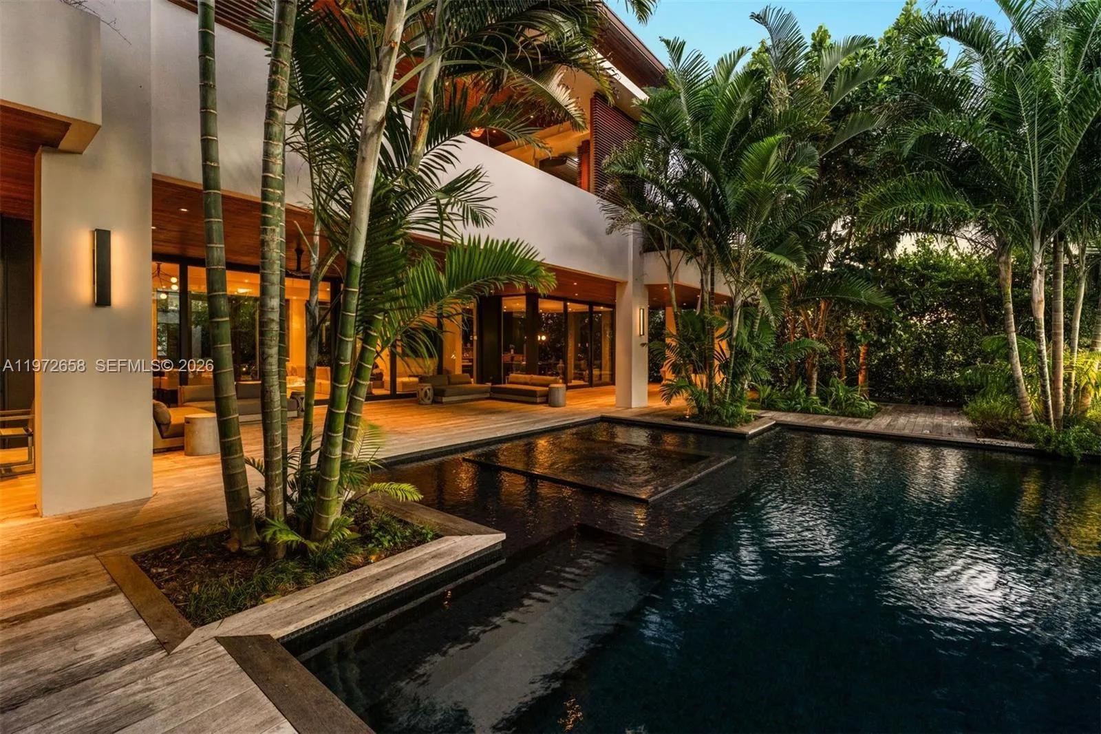 6850 Sunrise Ct, Coral Gables, Florida 33133, Coral Gables, Florida 33133, 6 Bedrooms Bedrooms, ,6 BathroomsBathrooms,Residential,For Sale,6850 Sunrise Ct, Coral Gables, Florida 33133,A11972658