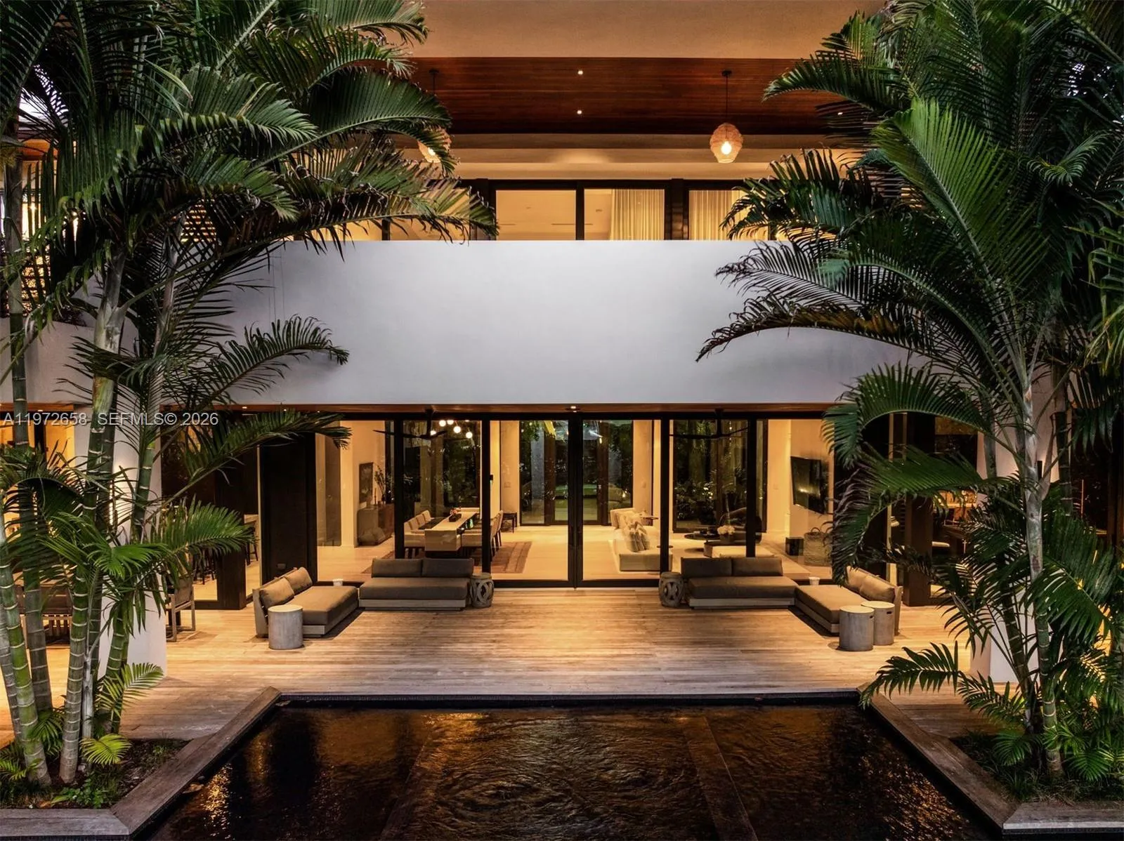 6850 Sunrise Ct, Coral Gables, Florida 33133, Coral Gables, Florida 33133, 6 Bedrooms Bedrooms, ,6 BathroomsBathrooms,Residential,For Sale,6850 Sunrise Ct, Coral Gables, Florida 33133,A11972658