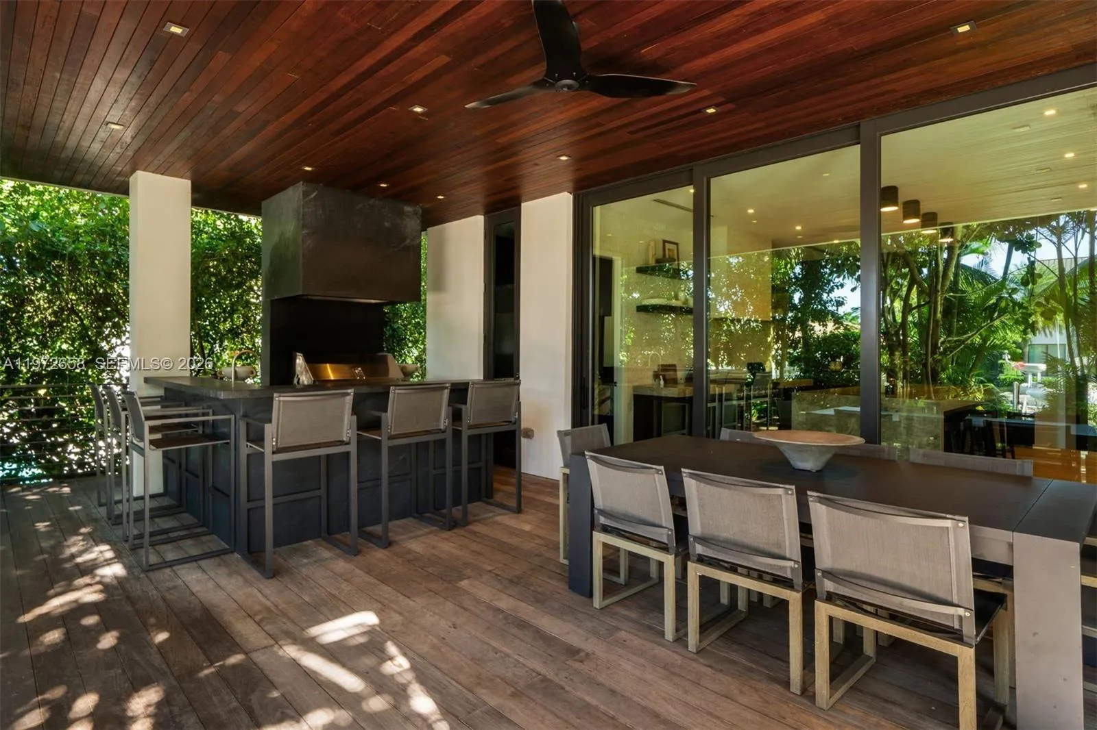 6850 Sunrise Ct, Coral Gables, Florida 33133, Coral Gables, Florida 33133, 6 Bedrooms Bedrooms, ,6 BathroomsBathrooms,Residential,For Sale,6850 Sunrise Ct, Coral Gables, Florida 33133,A11972658