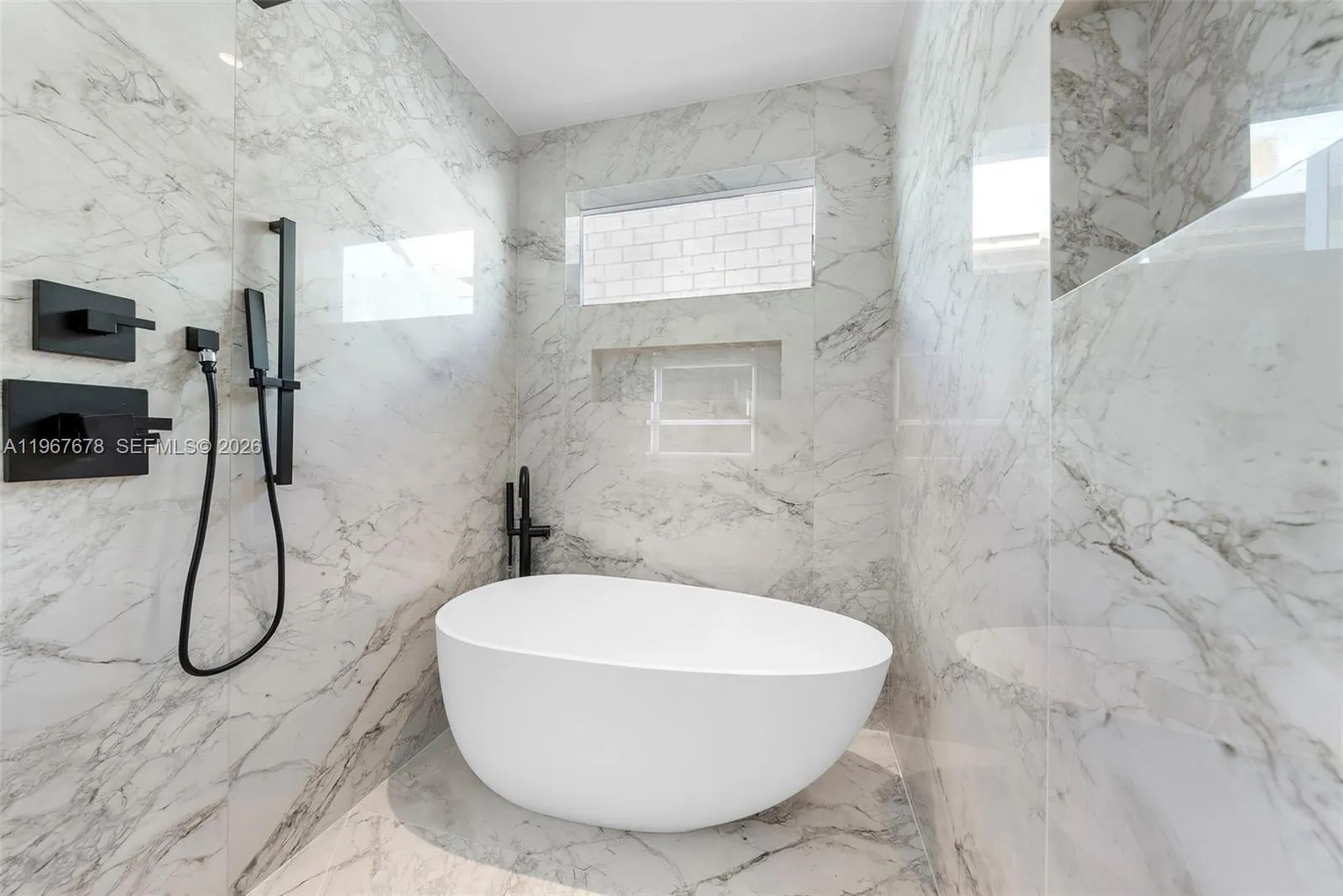 3119 Plaza St, Miami, Florida 33133, Miami, Florida 33133, 3 Bedrooms Bedrooms, ,4 BathroomsBathrooms,Residential,For Sale,3119 Plaza St, Miami, Florida 33133,A11967678