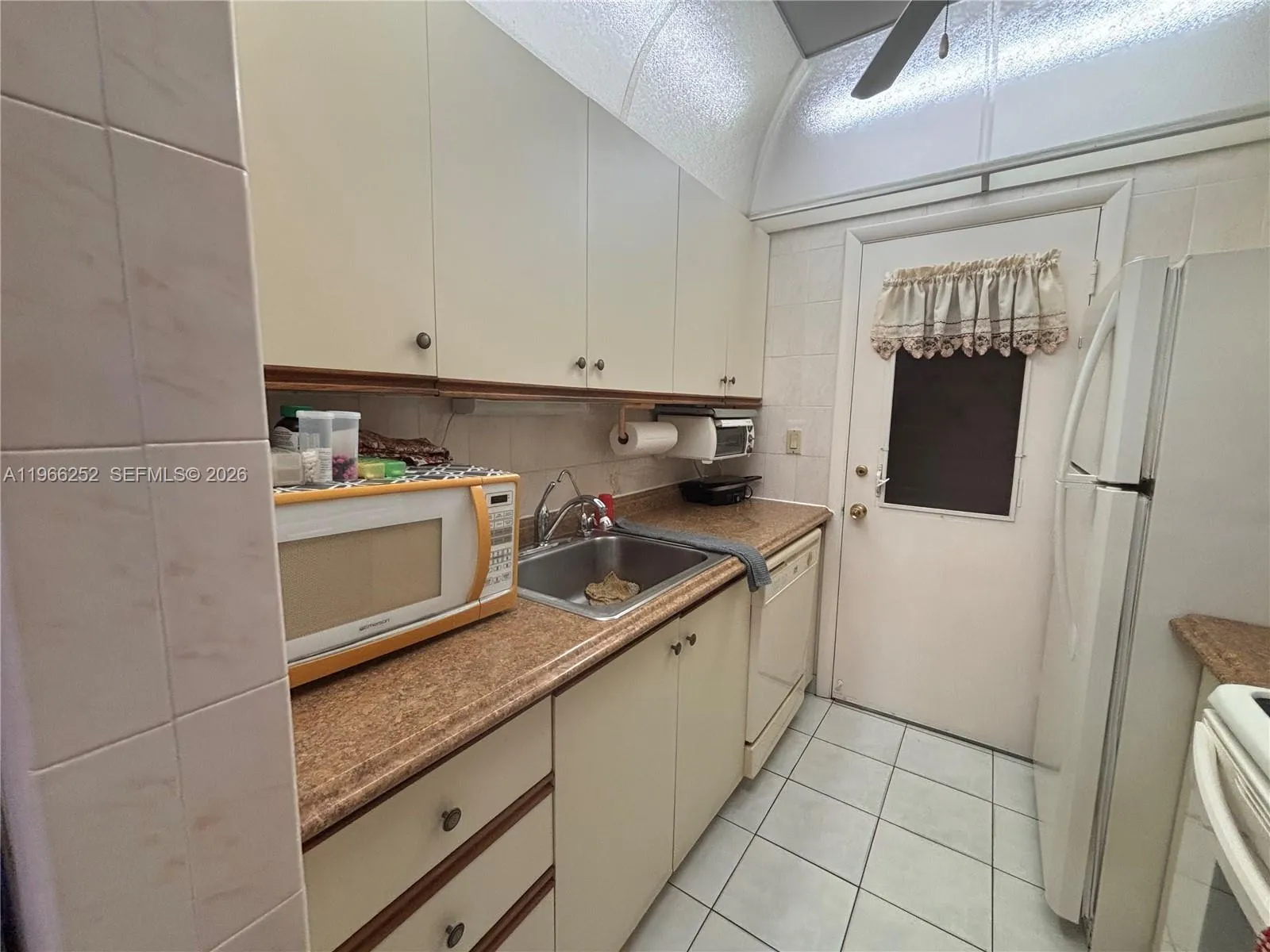 16900 Ne 14th Ave 111, Miami, Florida 33162, Miami, Florida 33162, 1 Bedroom Bedrooms, ,1 BathroomBathrooms,Residential,For Sale,16900 Ne 14th Ave 111, Miami, Florida 33162,A11966252