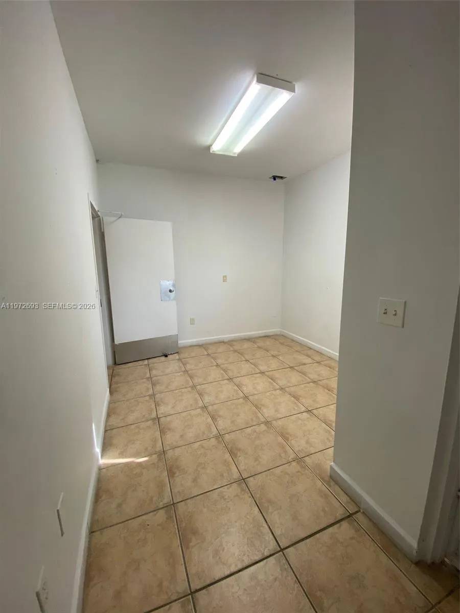 2431 W 80th St 5-c, Hialeah, Florida 33016, Hialeah, Florida 33016, ,Commercial Lease,For Rent,2431 W 80th St 5-c, Hialeah, Florida 33016,A11972693