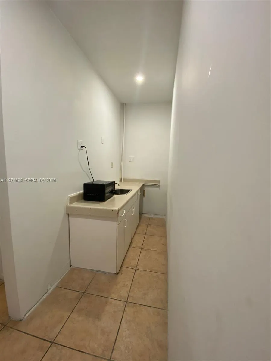 2431 W 80th St 5-c, Hialeah, Florida 33016, Hialeah, Florida 33016, ,Commercial Lease,For Rent,2431 W 80th St 5-c, Hialeah, Florida 33016,A11972693