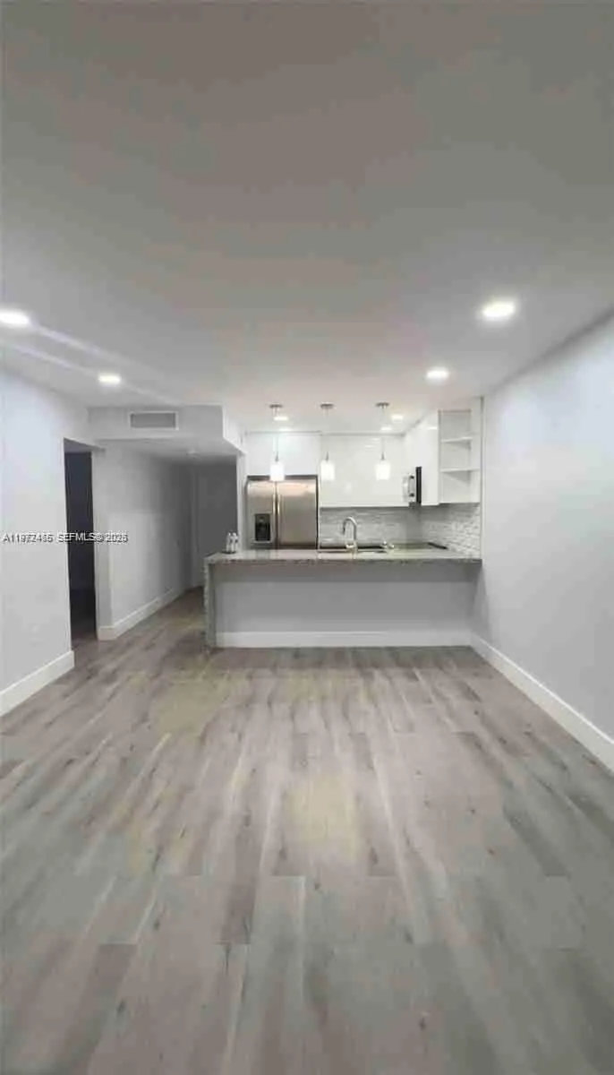 1555 W 44th Pl 247, Hialeah, Florida 33012, Hialeah, Florida 33012, 2 Bedrooms Bedrooms, ,1 BathroomBathrooms,Residential Lease,For Rent,1555 W 44th Pl 247, Hialeah, Florida 33012,A11972465