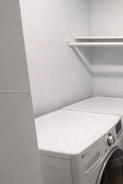 1555 W 44th Pl 247, Hialeah, Florida 33012, Hialeah, Florida 33012, 2 Bedrooms Bedrooms, ,1 BathroomBathrooms,Residential Lease,For Rent,1555 W 44th Pl 247, Hialeah, Florida 33012,A11972465