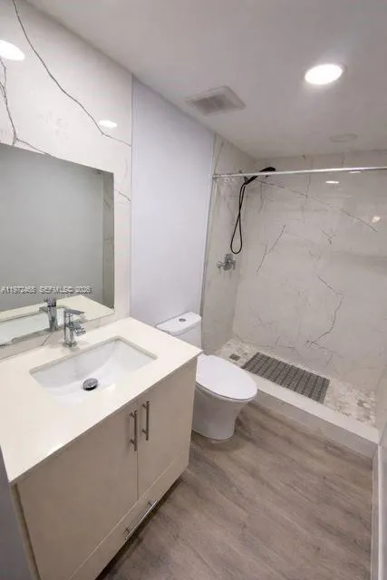 1555 W 44th Pl 247, Hialeah, Florida 33012, Hialeah, Florida 33012, 2 Bedrooms Bedrooms, ,1 BathroomBathrooms,Residential Lease,For Rent,1555 W 44th Pl 247, Hialeah, Florida 33012,A11972465