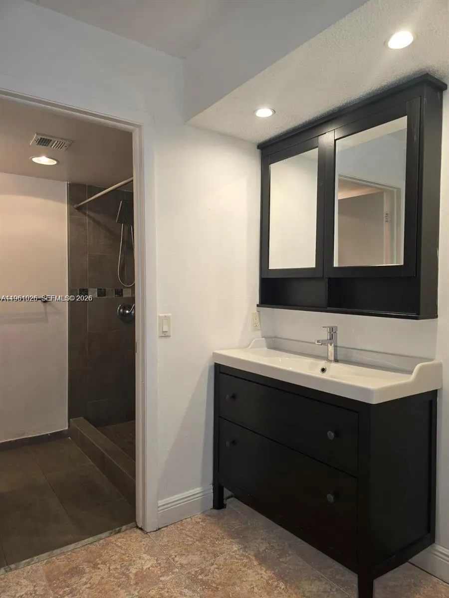 9501 Sw 138th Pl 9501, Miami, Florida 33186, Miami, Florida 33186, 2 Bedrooms Bedrooms, ,2 BathroomsBathrooms,Residential Lease,For Rent,9501 Sw 138th Pl 9501, Miami, Florida 33186,A11961026