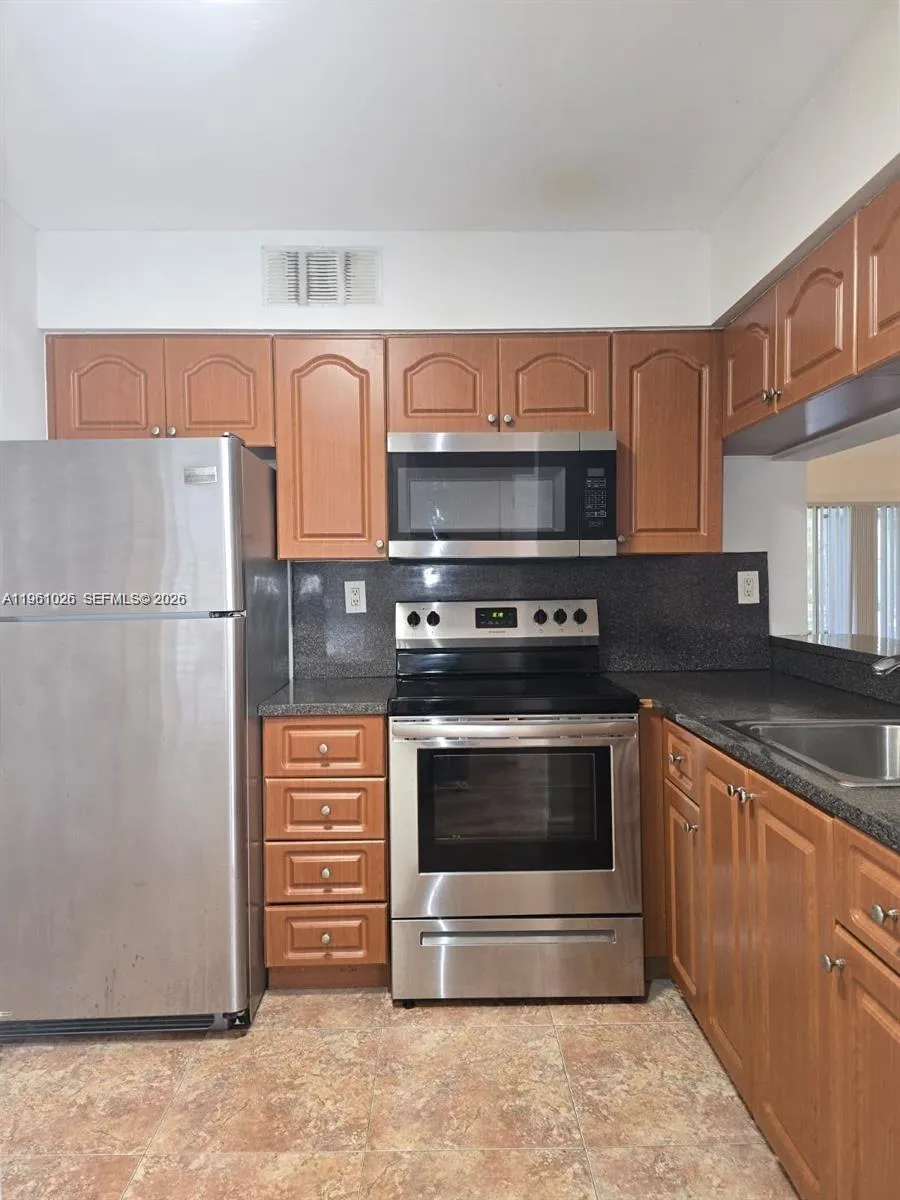 9501 Sw 138th Pl 9501, Miami, Florida 33186, Miami, Florida 33186, 2 Bedrooms Bedrooms, ,2 BathroomsBathrooms,Residential Lease,For Rent,9501 Sw 138th Pl 9501, Miami, Florida 33186,A11961026