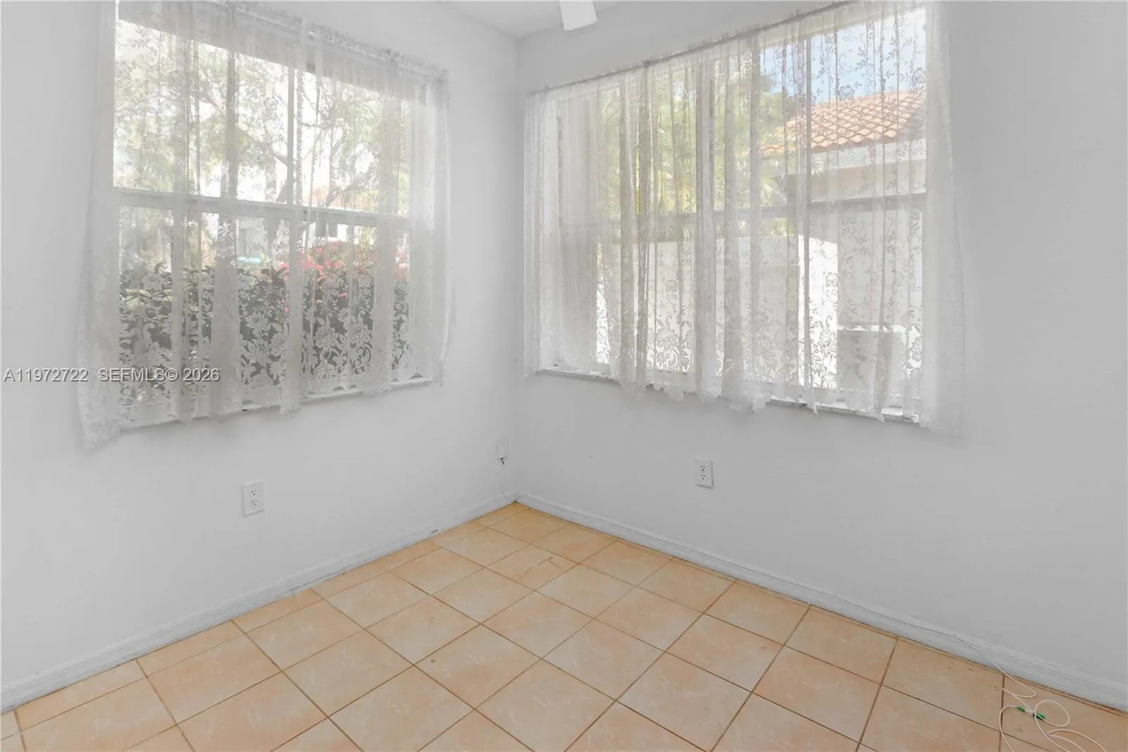 1521 Seagrape Way, Hollywood, Florida 33019, Hollywood, Florida 33019, 2 Bedrooms Bedrooms, ,2 BathroomsBathrooms,Residential,For Sale,1521 Seagrape Way, Hollywood, Florida 33019,A11972722