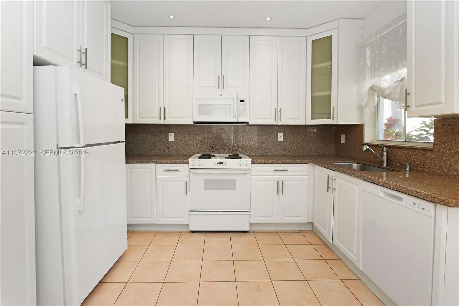 1521 Seagrape Way, Hollywood, Florida 33019, Hollywood, Florida 33019, 2 Bedrooms Bedrooms, ,2 BathroomsBathrooms,Residential,For Sale,1521 Seagrape Way, Hollywood, Florida 33019,A11972722