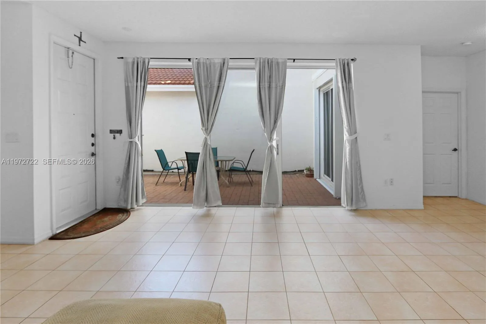 1521 Seagrape Way, Hollywood, Florida 33019, Hollywood, Florida 33019, 2 Bedrooms Bedrooms, ,2 BathroomsBathrooms,Residential,For Sale,1521 Seagrape Way, Hollywood, Florida 33019,A11972722