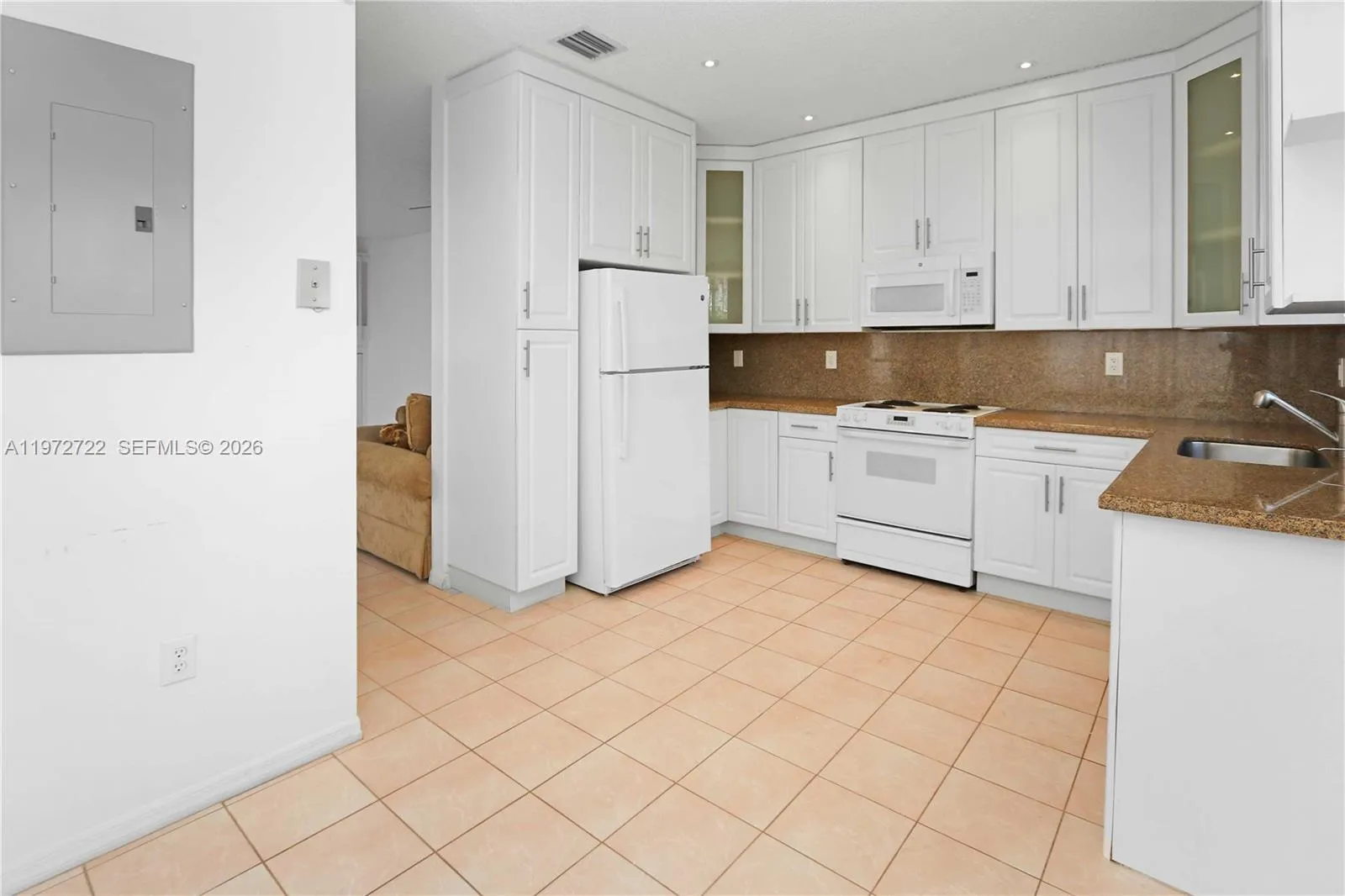 1521 Seagrape Way, Hollywood, Florida 33019, Hollywood, Florida 33019, 2 Bedrooms Bedrooms, ,2 BathroomsBathrooms,Residential,For Sale,1521 Seagrape Way, Hollywood, Florida 33019,A11972722