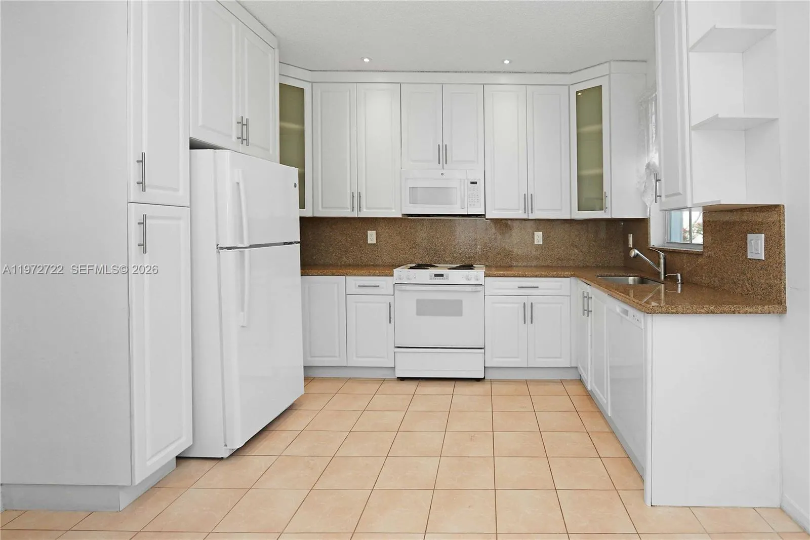 1521 Seagrape Way, Hollywood, Florida 33019, Hollywood, Florida 33019, 2 Bedrooms Bedrooms, ,2 BathroomsBathrooms,Residential,For Sale,1521 Seagrape Way, Hollywood, Florida 33019,A11972722