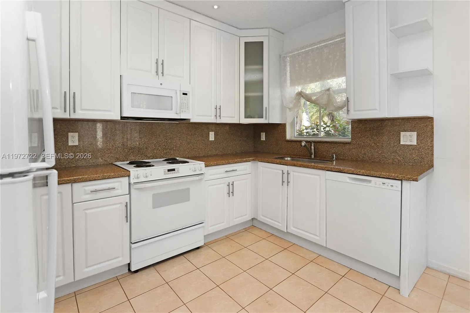 1521 Seagrape Way, Hollywood, Florida 33019, Hollywood, Florida 33019, 2 Bedrooms Bedrooms, ,2 BathroomsBathrooms,Residential,For Sale,1521 Seagrape Way, Hollywood, Florida 33019,A11972722