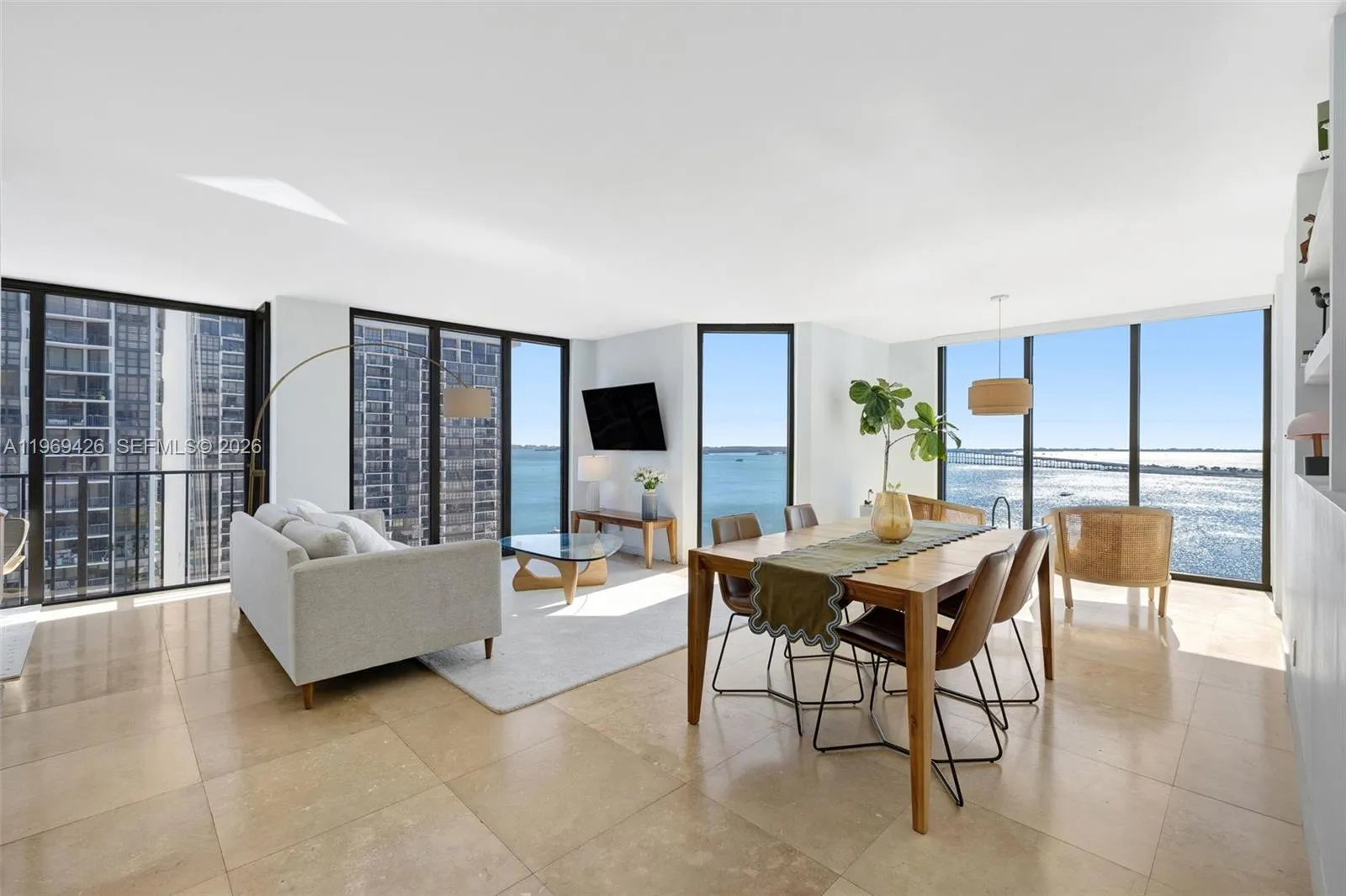 1915 Brickell Ave 1407, Miami, Florida 33129, Miami, Florida 33129, 3 Bedrooms Bedrooms, ,2 BathroomsBathrooms,Residential Lease,For Rent,1915 Brickell Ave 1407, Miami, Florida 33129,A11969426