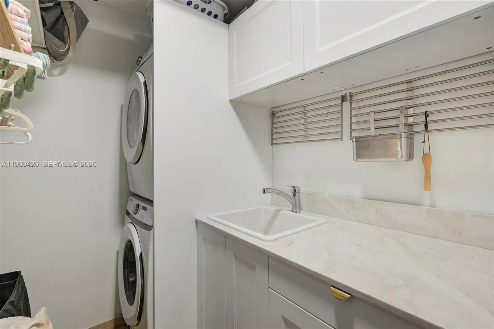 1915 Brickell Ave 1407, Miami, Florida 33129, Miami, Florida 33129, 3 Bedrooms Bedrooms, ,2 BathroomsBathrooms,Residential Lease,For Rent,1915 Brickell Ave 1407, Miami, Florida 33129,A11969426