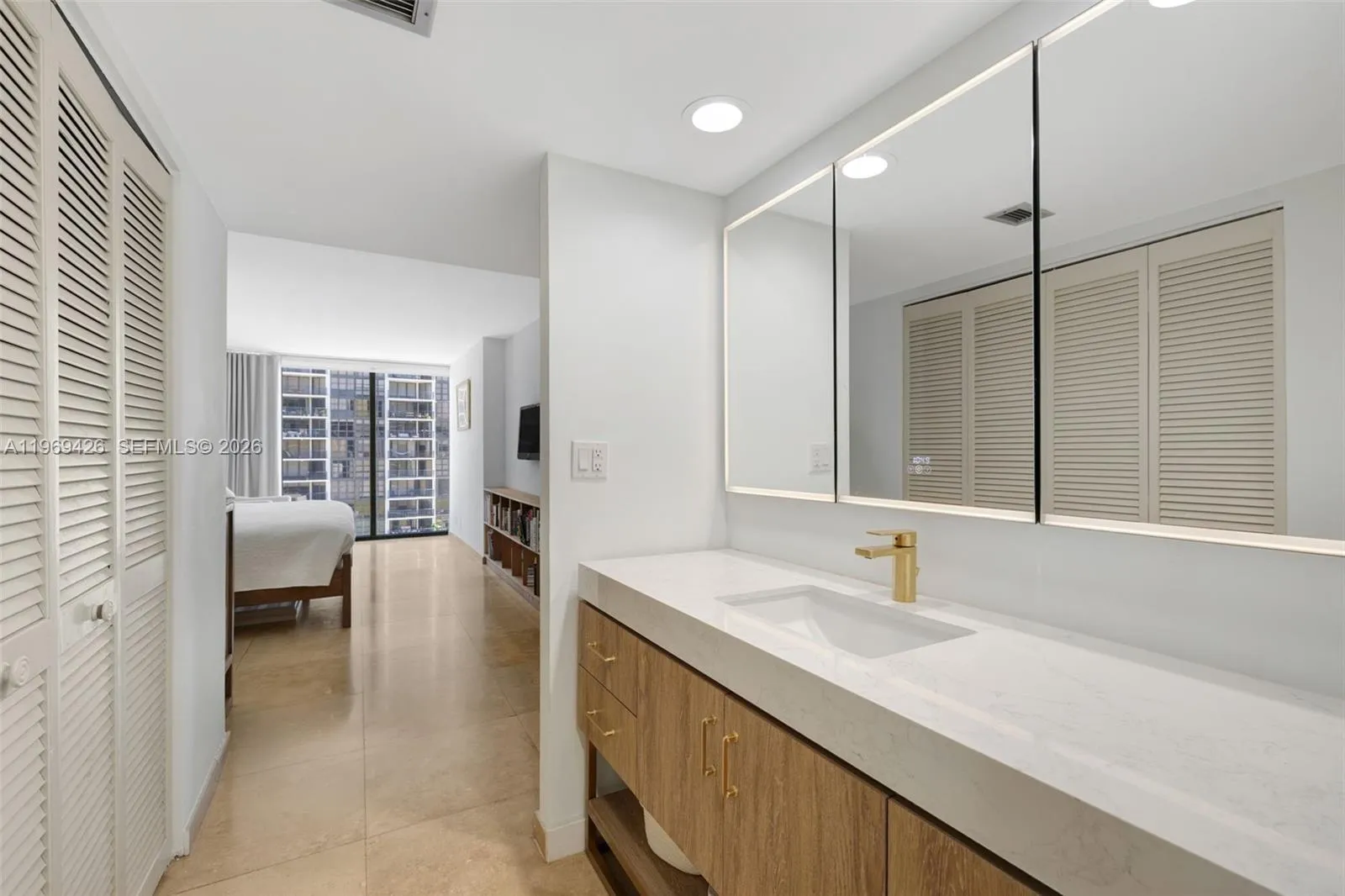 1915 Brickell Ave 1407, Miami, Florida 33129, Miami, Florida 33129, 3 Bedrooms Bedrooms, ,2 BathroomsBathrooms,Residential Lease,For Rent,1915 Brickell Ave 1407, Miami, Florida 33129,A11969426