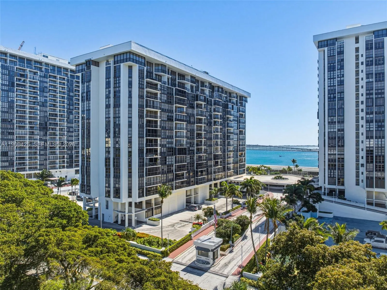 1915 Brickell Ave 1407, Miami, Florida 33129, Miami, Florida 33129, 3 Bedrooms Bedrooms, ,2 BathroomsBathrooms,Residential Lease,For Rent,1915 Brickell Ave 1407, Miami, Florida 33129,A11969426