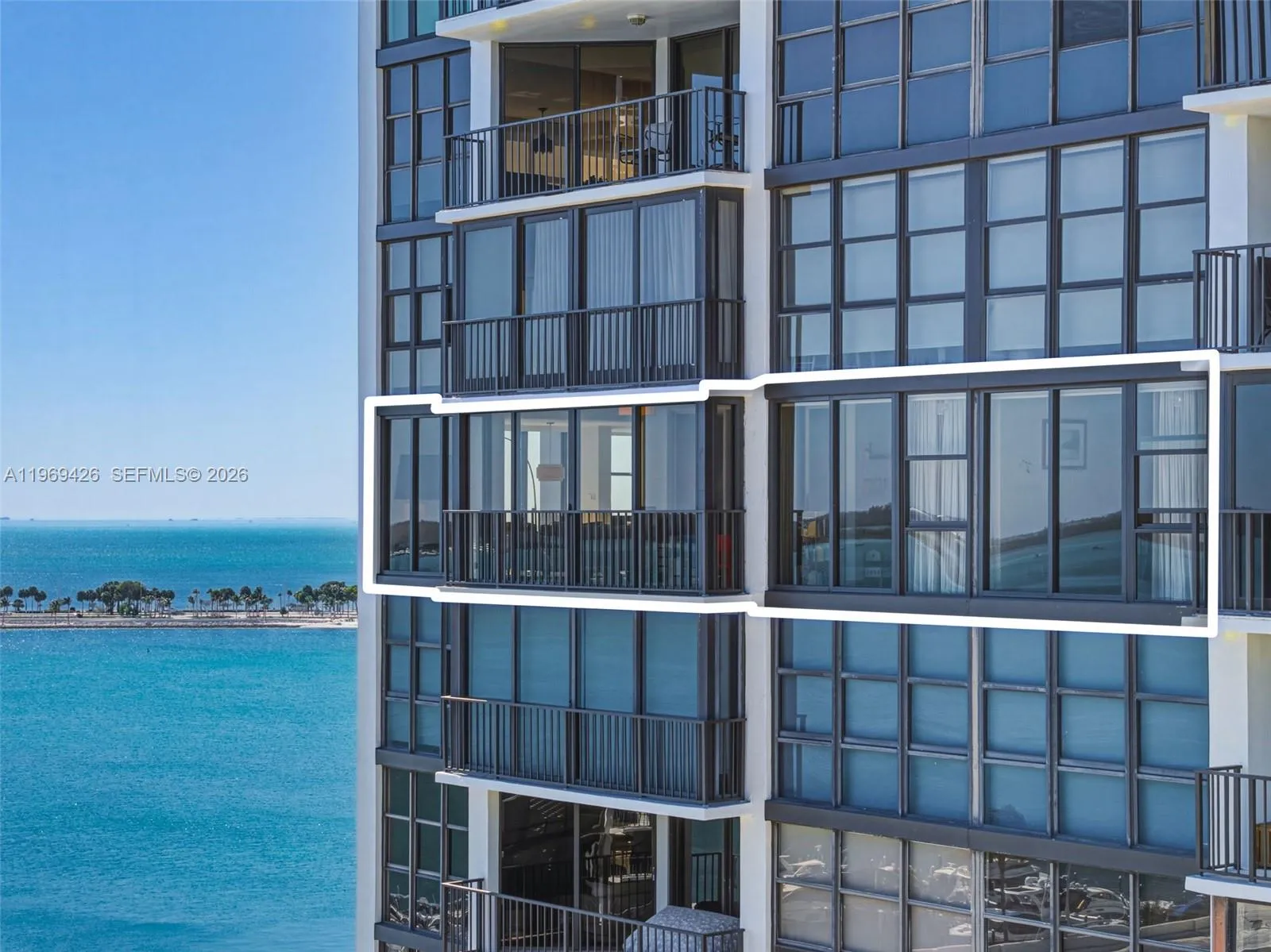 1915 Brickell Ave 1407, Miami, Florida 33129, Miami, Florida 33129, 3 Bedrooms Bedrooms, ,2 BathroomsBathrooms,Residential Lease,For Rent,1915 Brickell Ave 1407, Miami, Florida 33129,A11969426