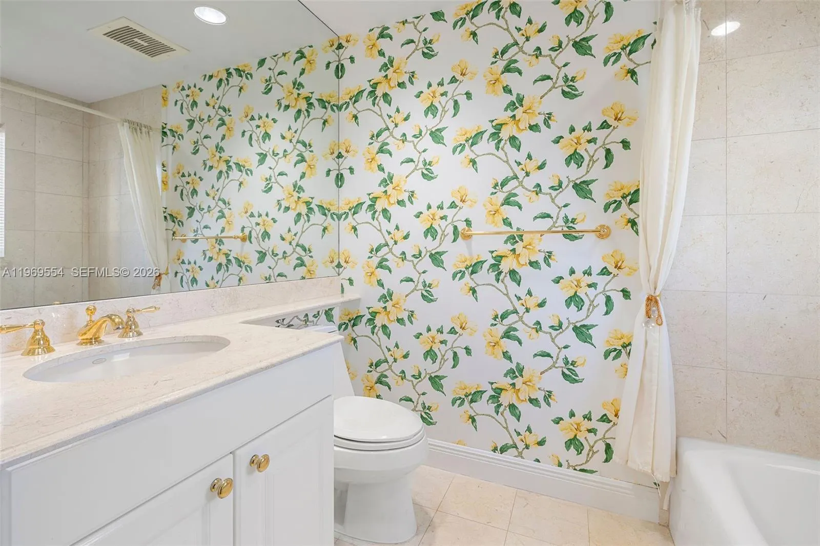 13627 Deering Bay Dr 702, Coral Gables, Florida 33, Coral Gables, Florida 33158, 3 Bedrooms Bedrooms, ,3 BathroomsBathrooms,Residential,For Sale,13627 Deering Bay Dr 702, Coral Gables, Florida 33,A11969554