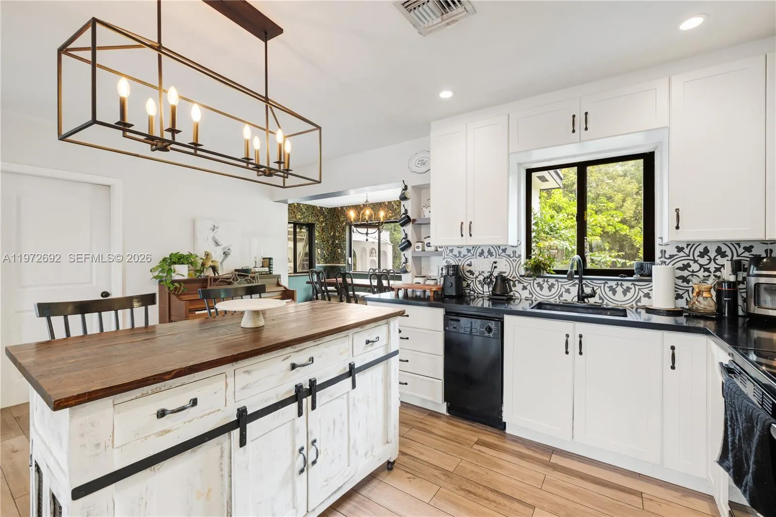 2421 Ne 187th St, Miami, Florida 33180, Miami, Florida 33180, 2 Bedrooms Bedrooms, ,2 BathroomsBathrooms,Residential,For Sale,2421 Ne 187th St, Miami, Florida 33180,A11972692