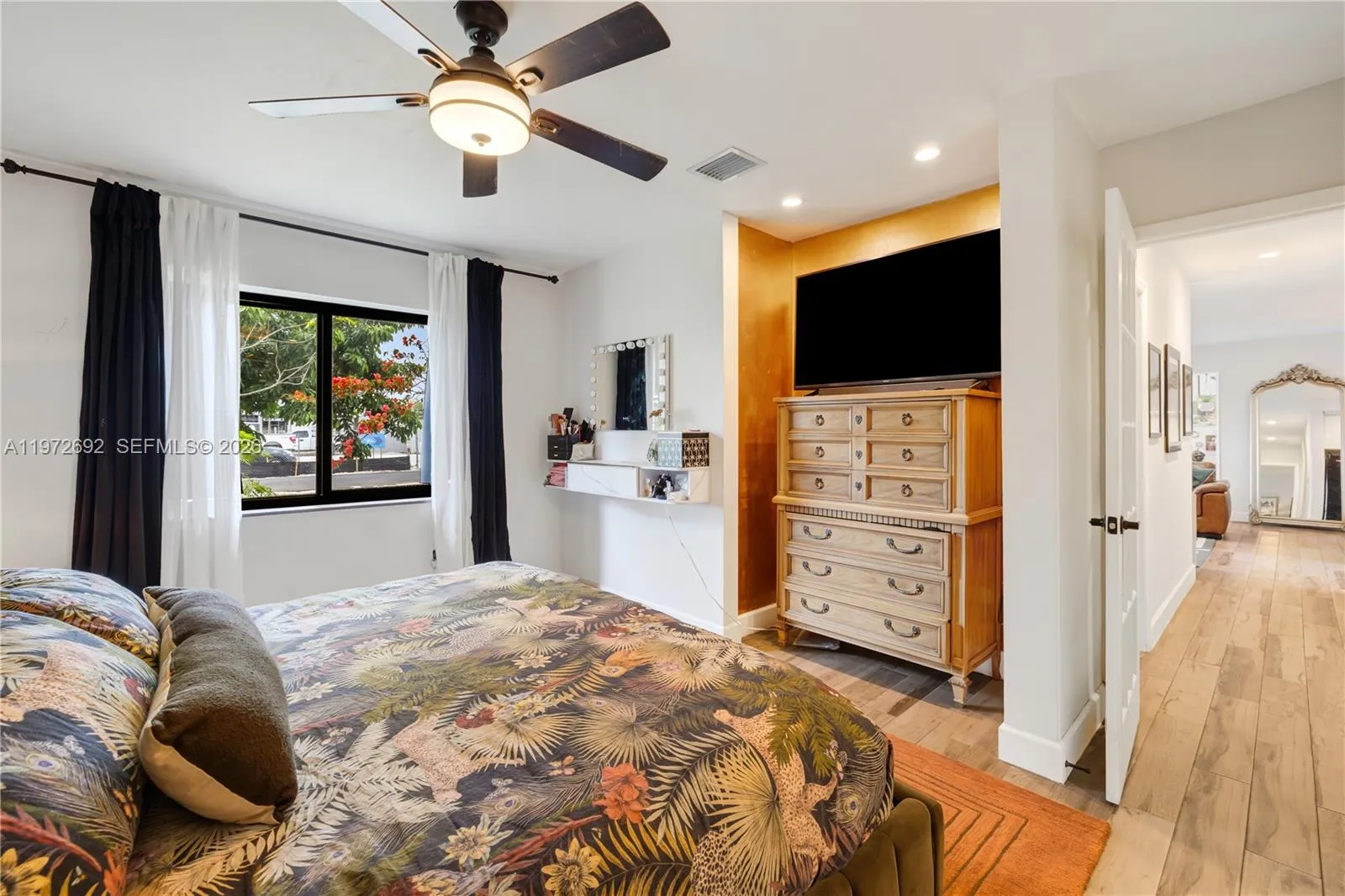 2421 Ne 187th St, Miami, Florida 33180, Miami, Florida 33180, 2 Bedrooms Bedrooms, ,2 BathroomsBathrooms,Residential,For Sale,2421 Ne 187th St, Miami, Florida 33180,A11972692