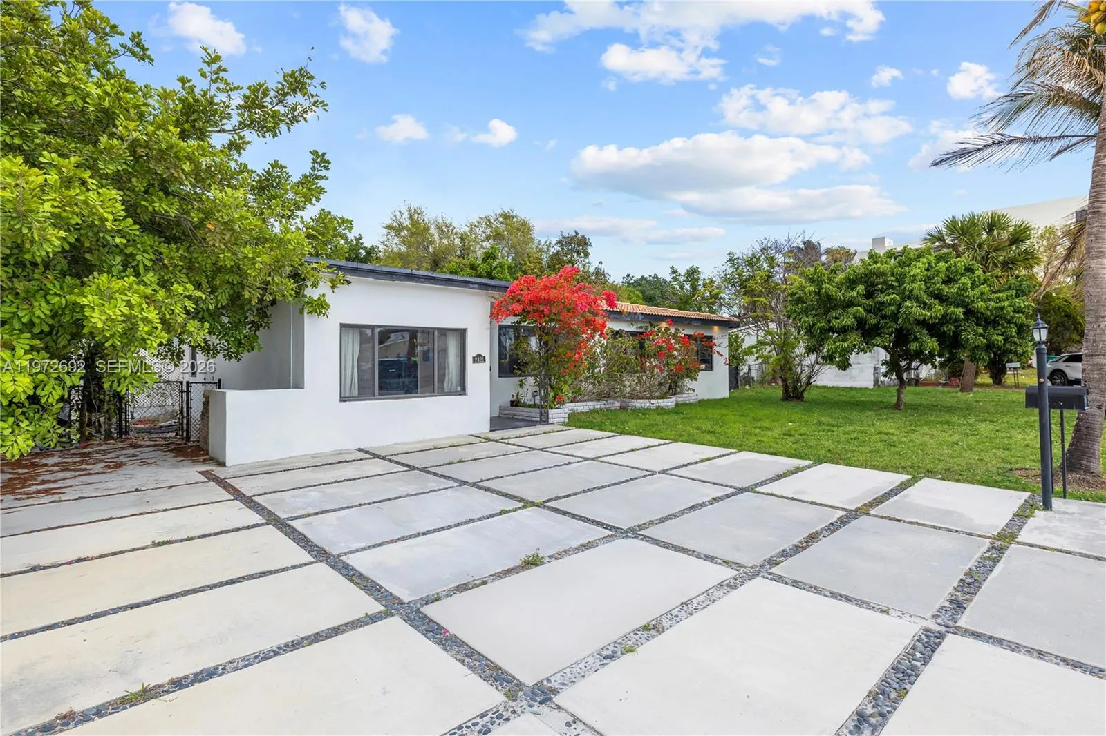 2421 Ne 187th St, Miami, Florida 33180, Miami, Florida 33180, 2 Bedrooms Bedrooms, ,2 BathroomsBathrooms,Residential,For Sale,2421 Ne 187th St, Miami, Florida 33180,A11972692