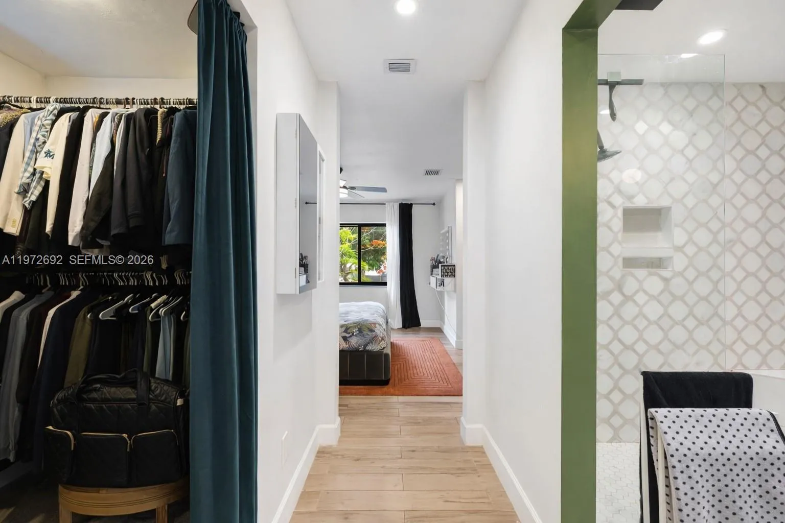 2421 Ne 187th St, Miami, Florida 33180, Miami, Florida 33180, 2 Bedrooms Bedrooms, ,2 BathroomsBathrooms,Residential,For Sale,2421 Ne 187th St, Miami, Florida 33180,A11972692