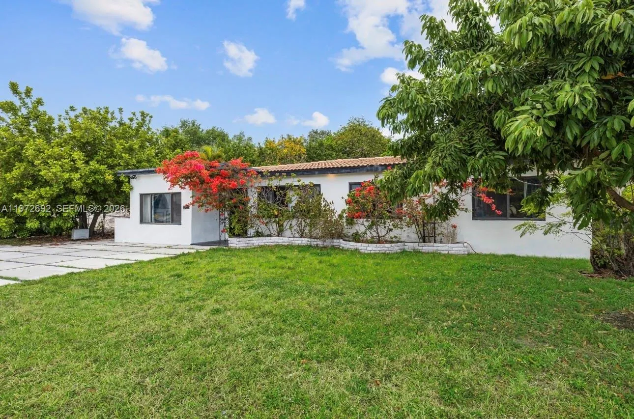2421 Ne 187th St, Miami, Florida 33180, Miami, Florida 33180, 2 Bedrooms Bedrooms, ,2 BathroomsBathrooms,Residential,For Sale,2421 Ne 187th St, Miami, Florida 33180,A11972692