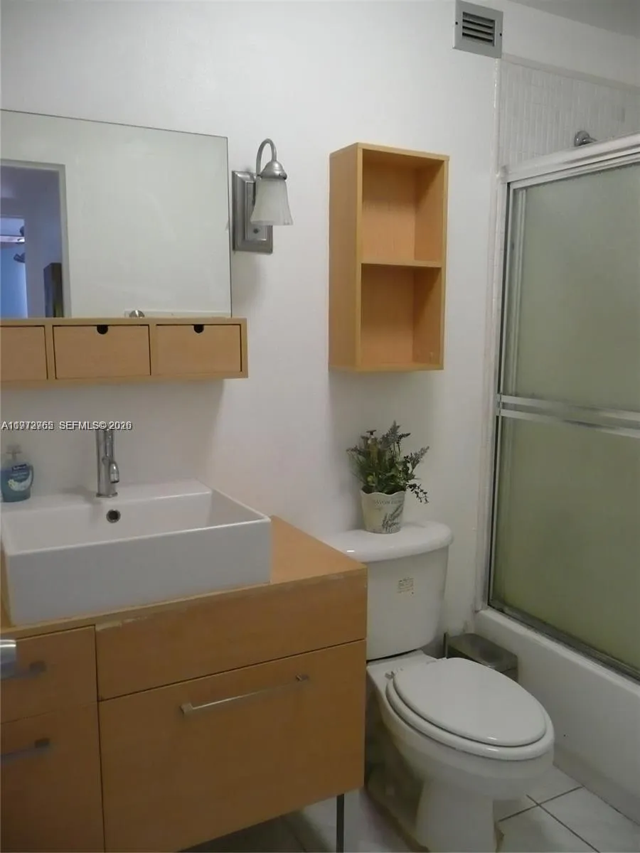 Sunny Isles Beach, Florida 33160, 1 Bedroom Bedrooms, ,1 BathroomBathrooms,Residential Lease,For Rent,A11972765